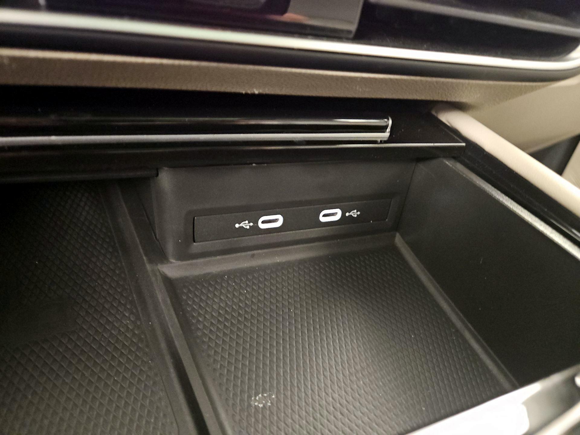 Thumbnail: 2024 Volkswagen Atlas - 18