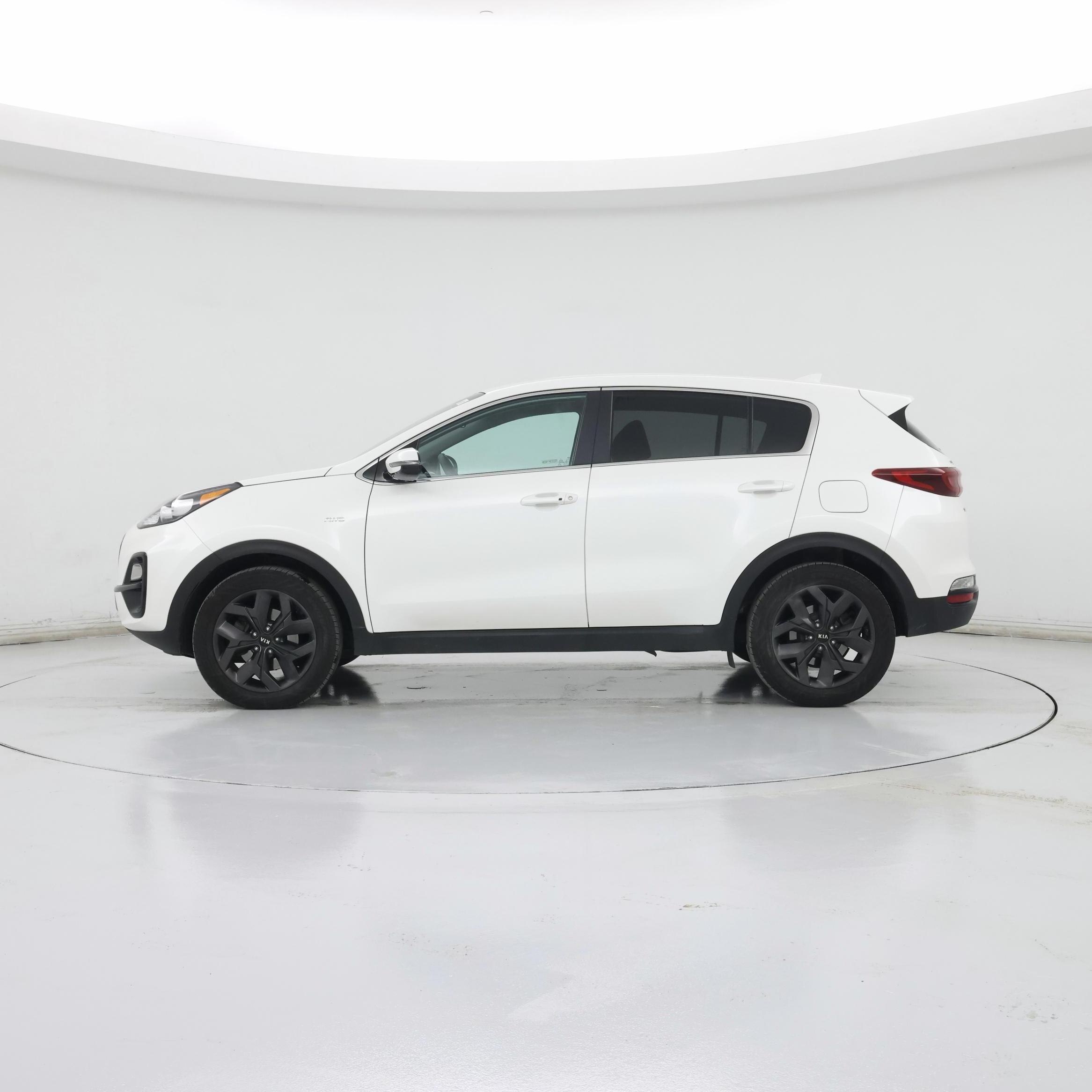 Thumbnail: 2022 Kia Sportage - 3