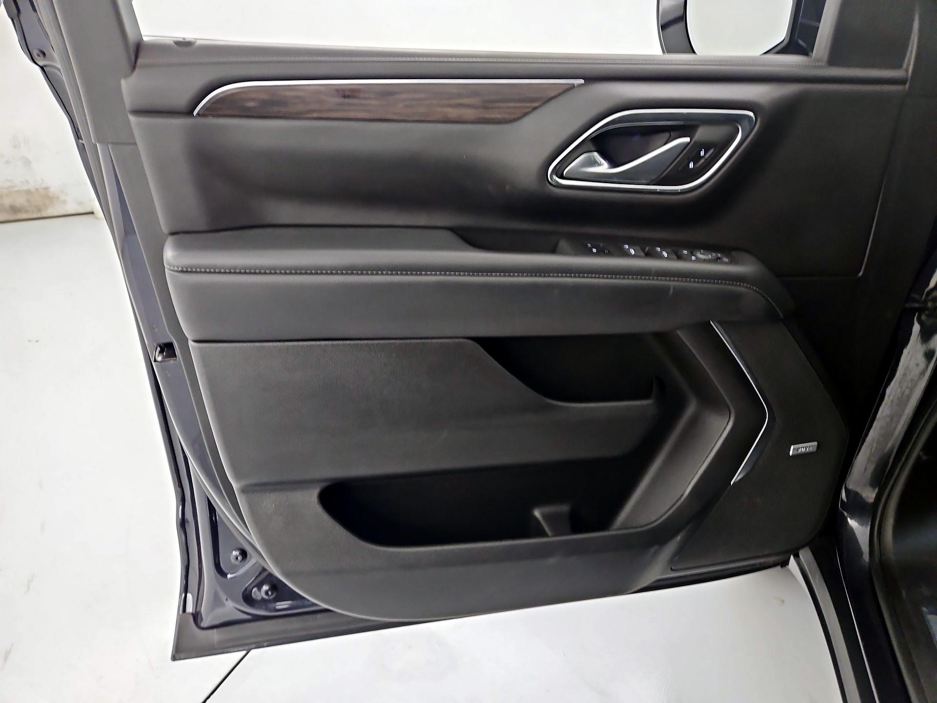 Thumbnail: 2022 Chevrolet Tahoe - 12