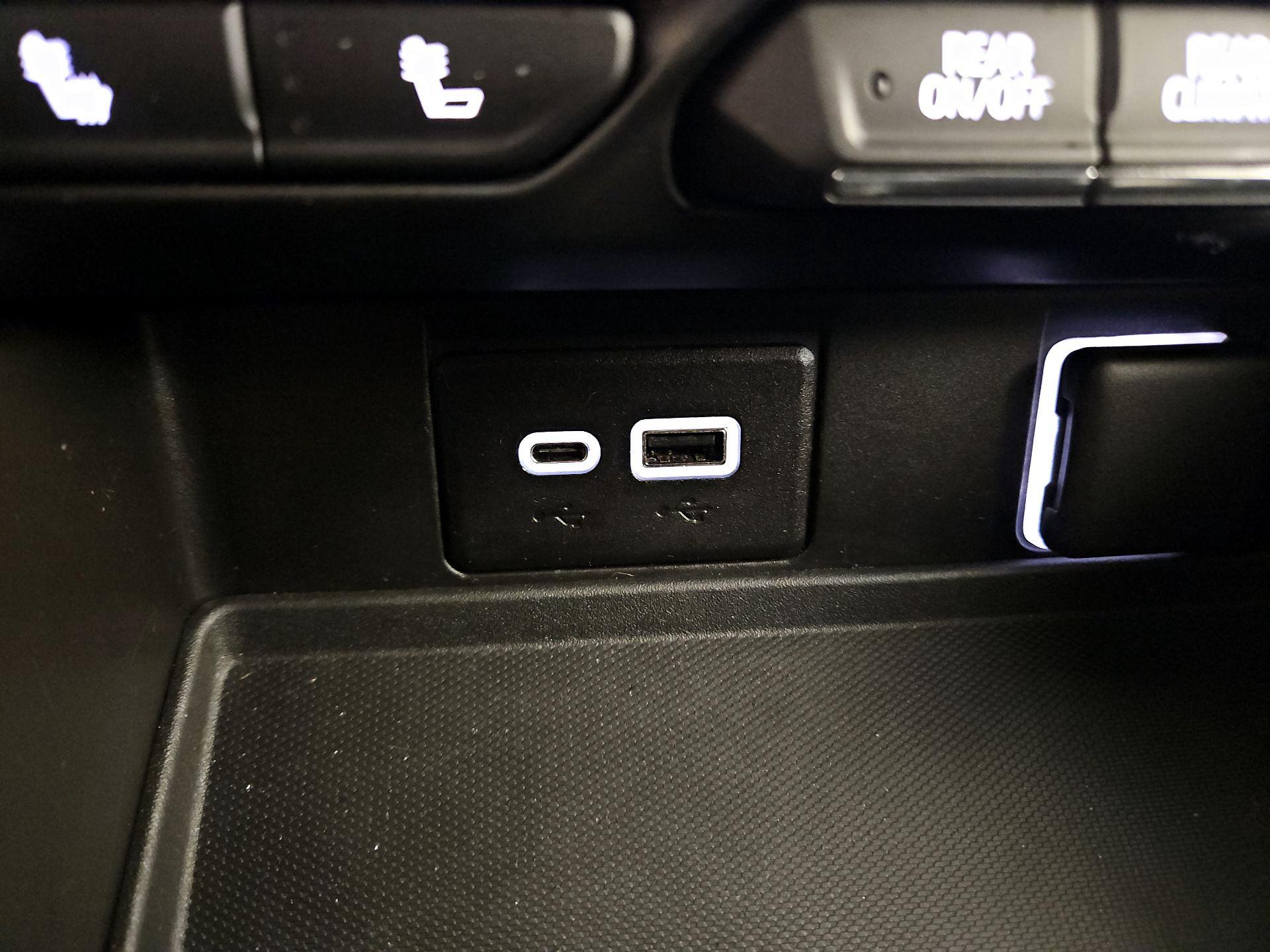 Thumbnail: 2022 Chevrolet Tahoe - 19