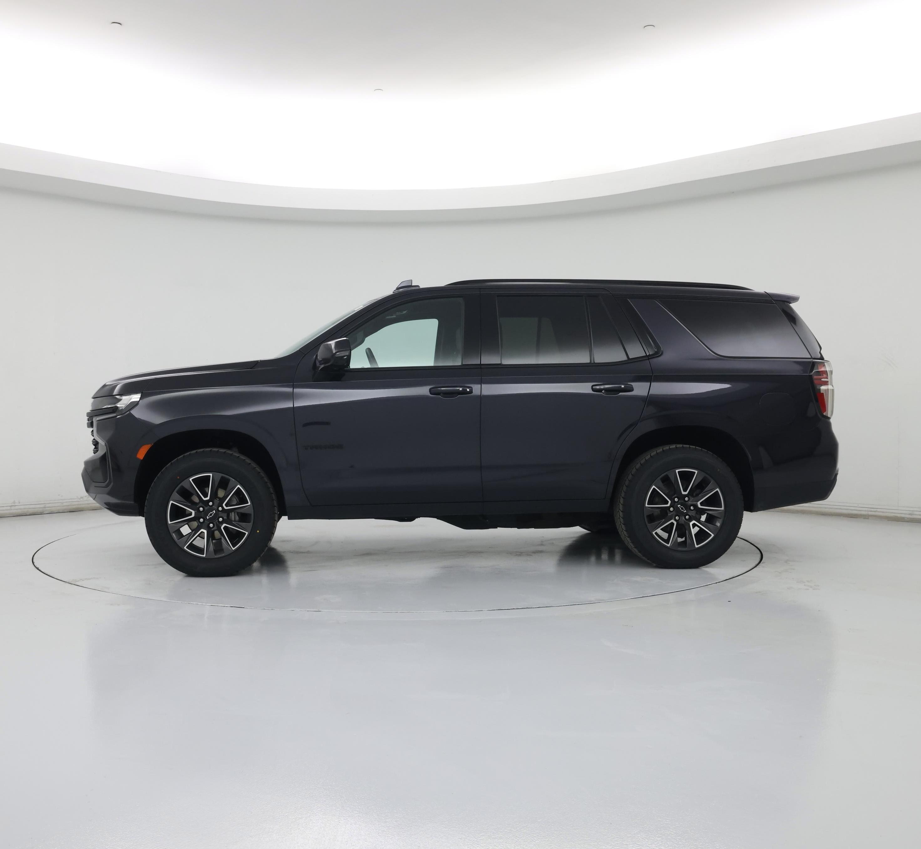 Thumbnail: 2022 Chevrolet Tahoe - 3