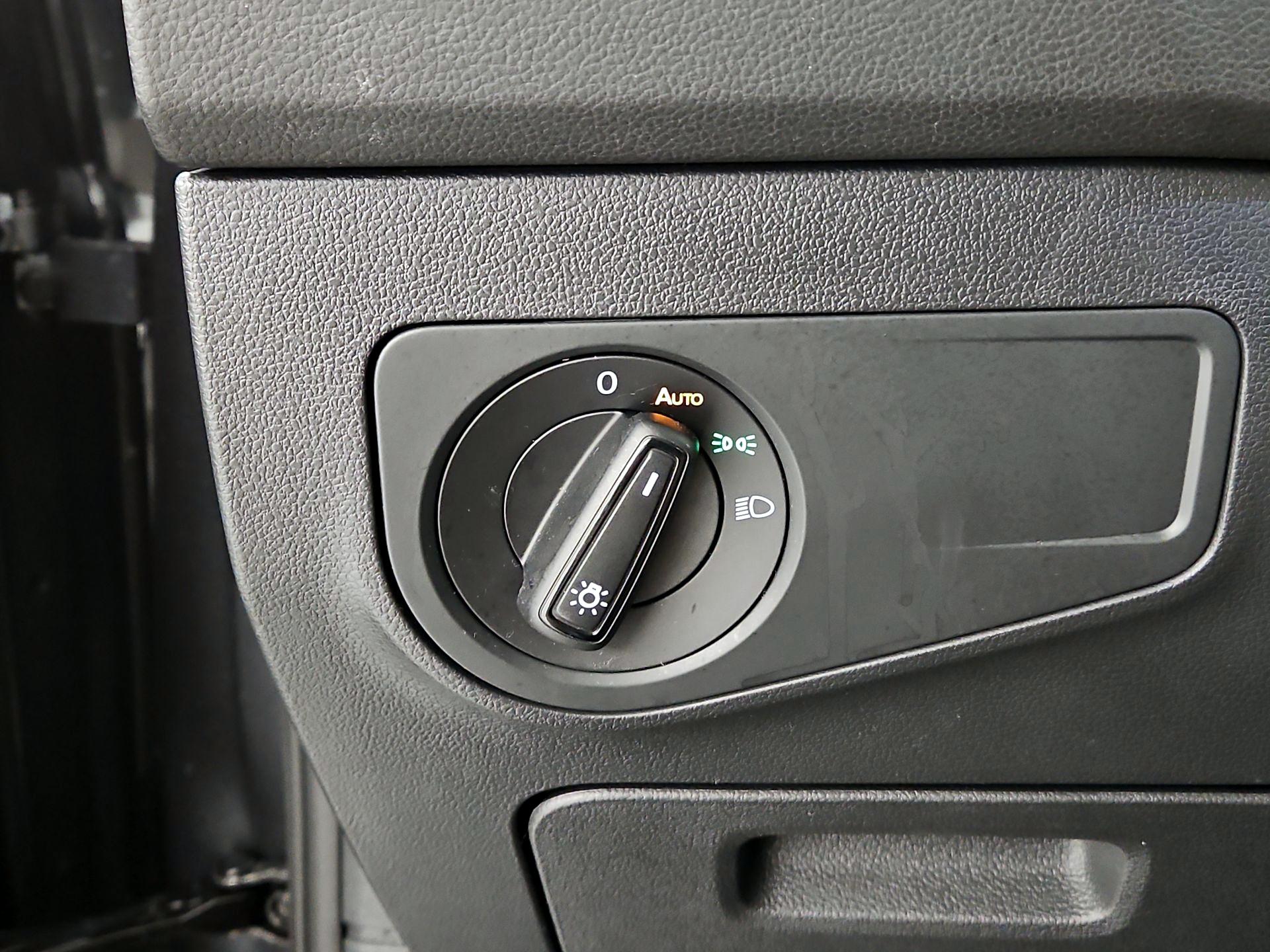 Thumbnail: 2023 Volkswagen Tiguan - 13