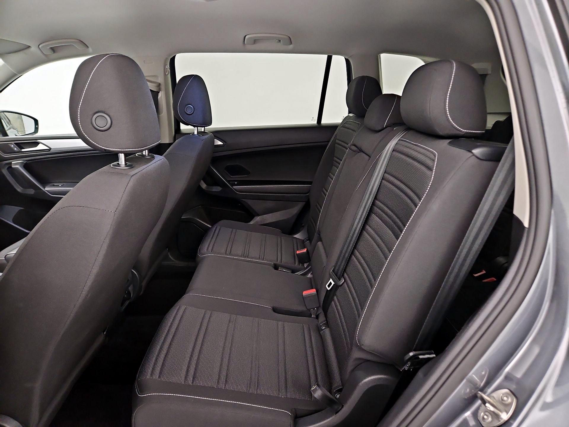 Thumbnail: 2023 Volkswagen Tiguan - 19