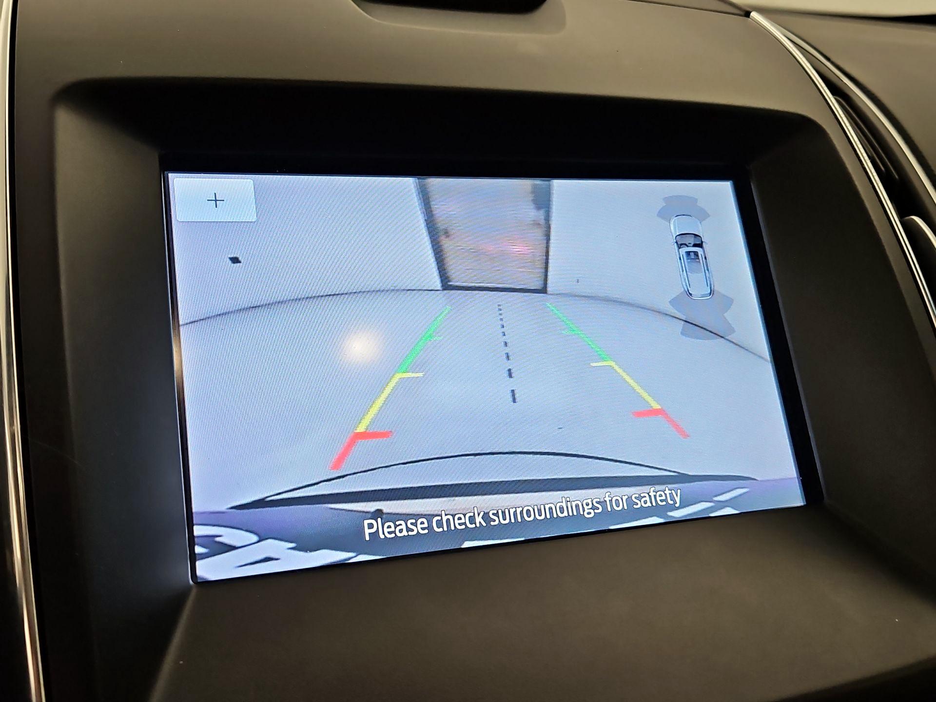 Thumbnail: 2020 Ford Edge - 15