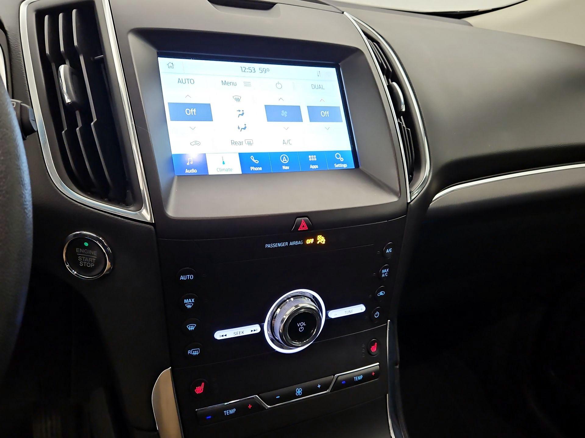 Thumbnail: 2020 Ford Edge - 17