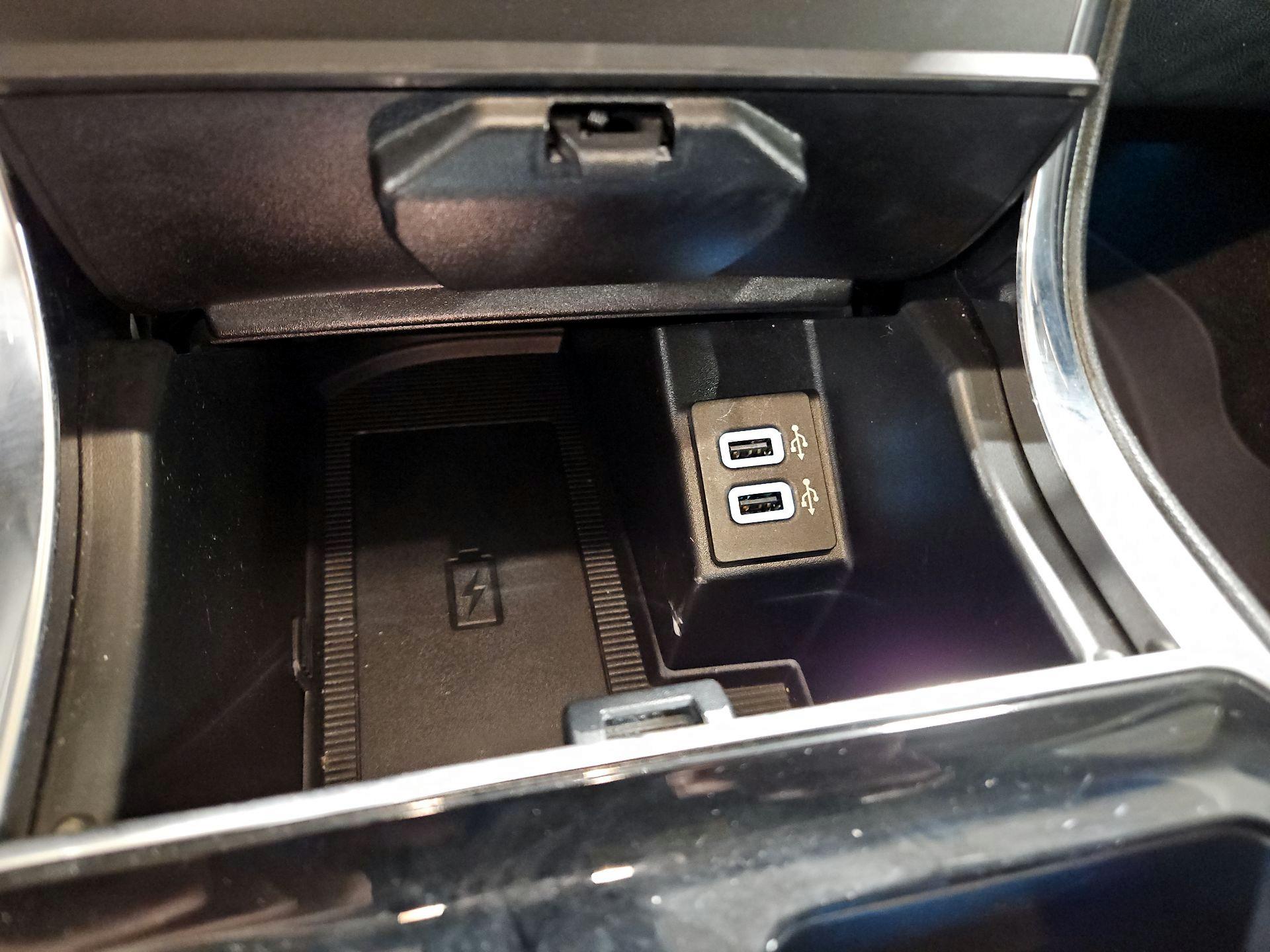 Thumbnail: 2020 Ford Edge - 19