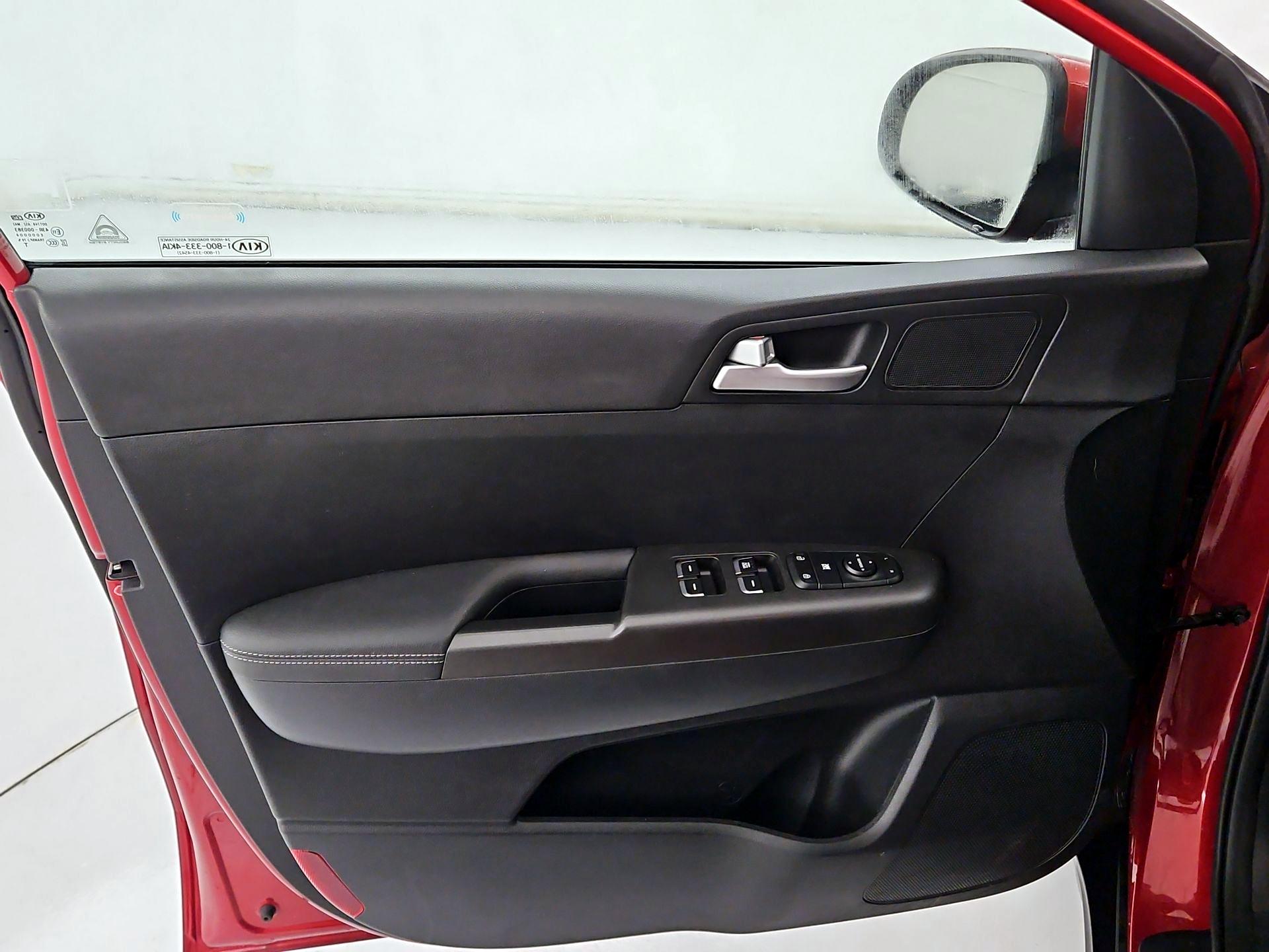 Thumbnail: 2019 Kia Sportage - 12