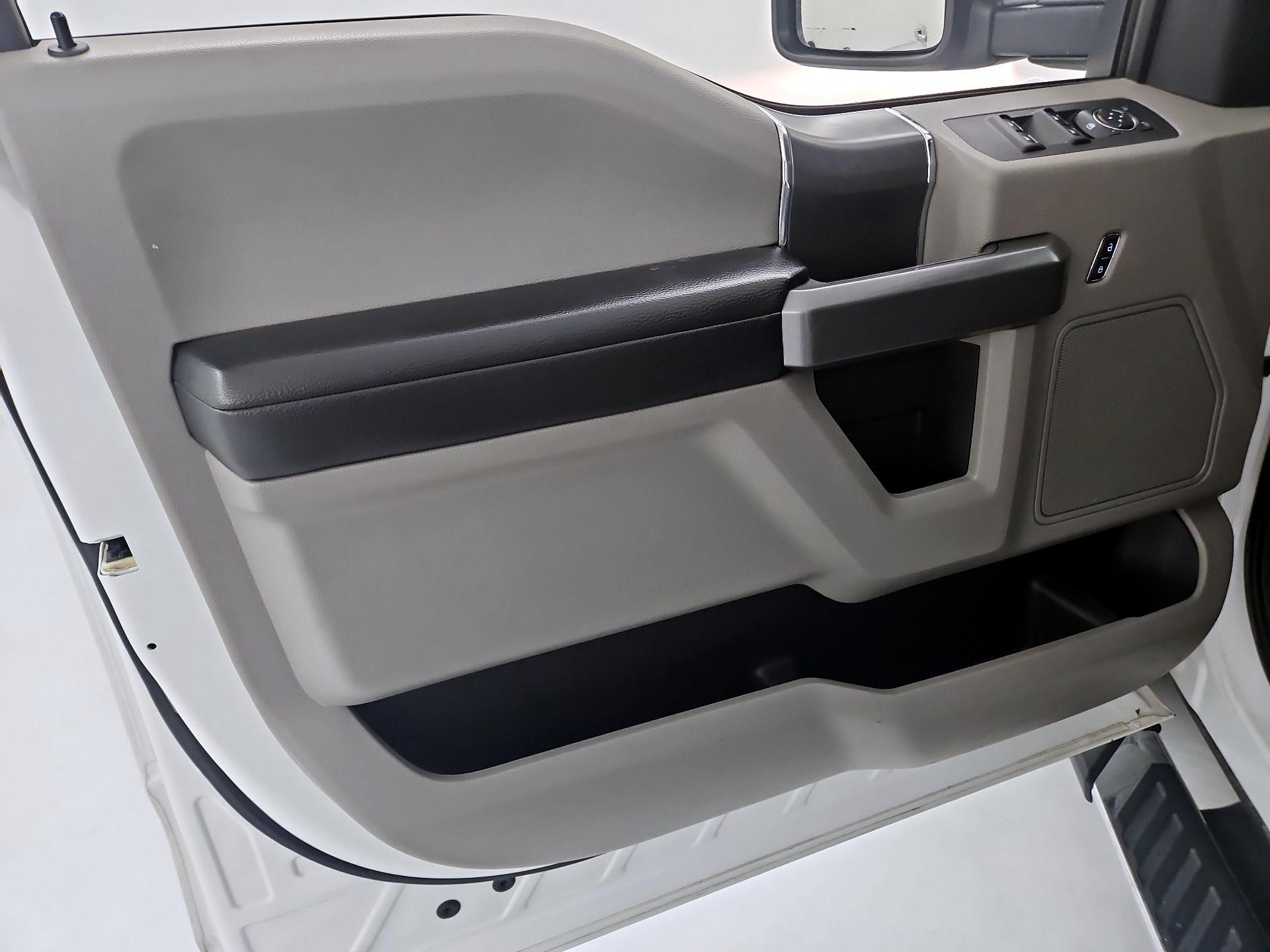 Thumbnail: 2016 Ford F-150 - 12