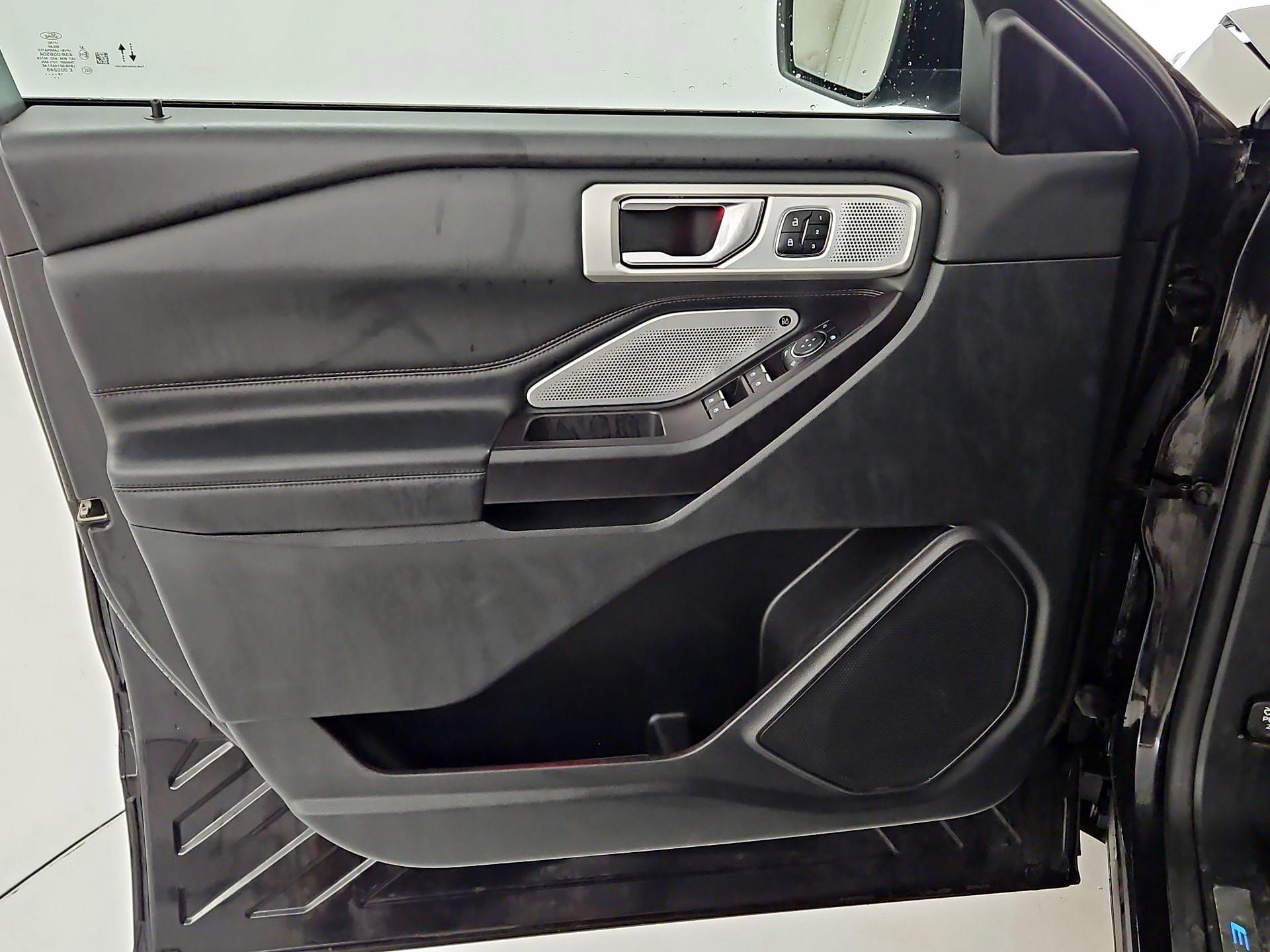 Thumbnail: 2020 Ford Explorer - 12