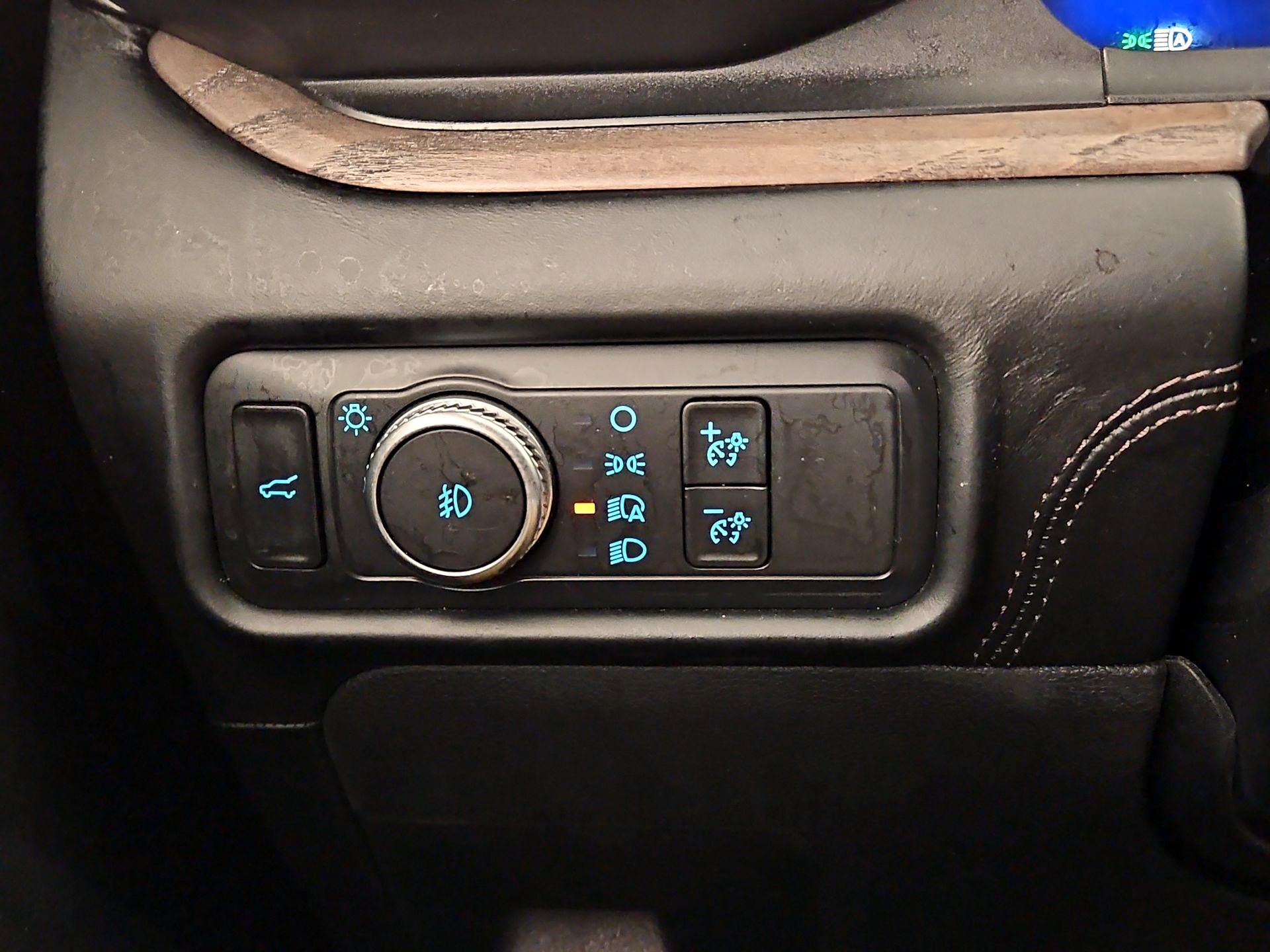 Thumbnail: 2020 Ford Explorer - 13