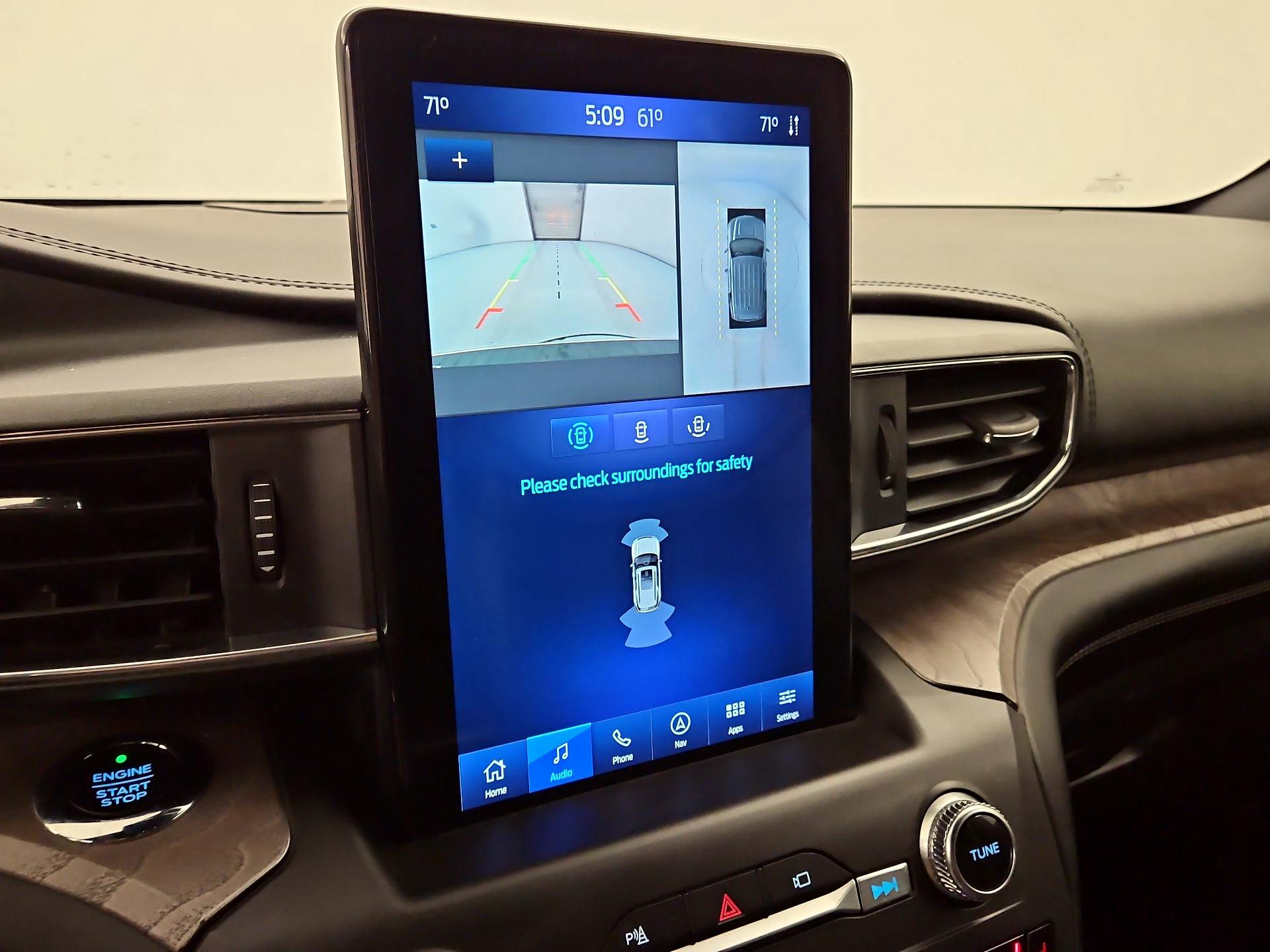 Thumbnail: 2020 Ford Explorer - 15