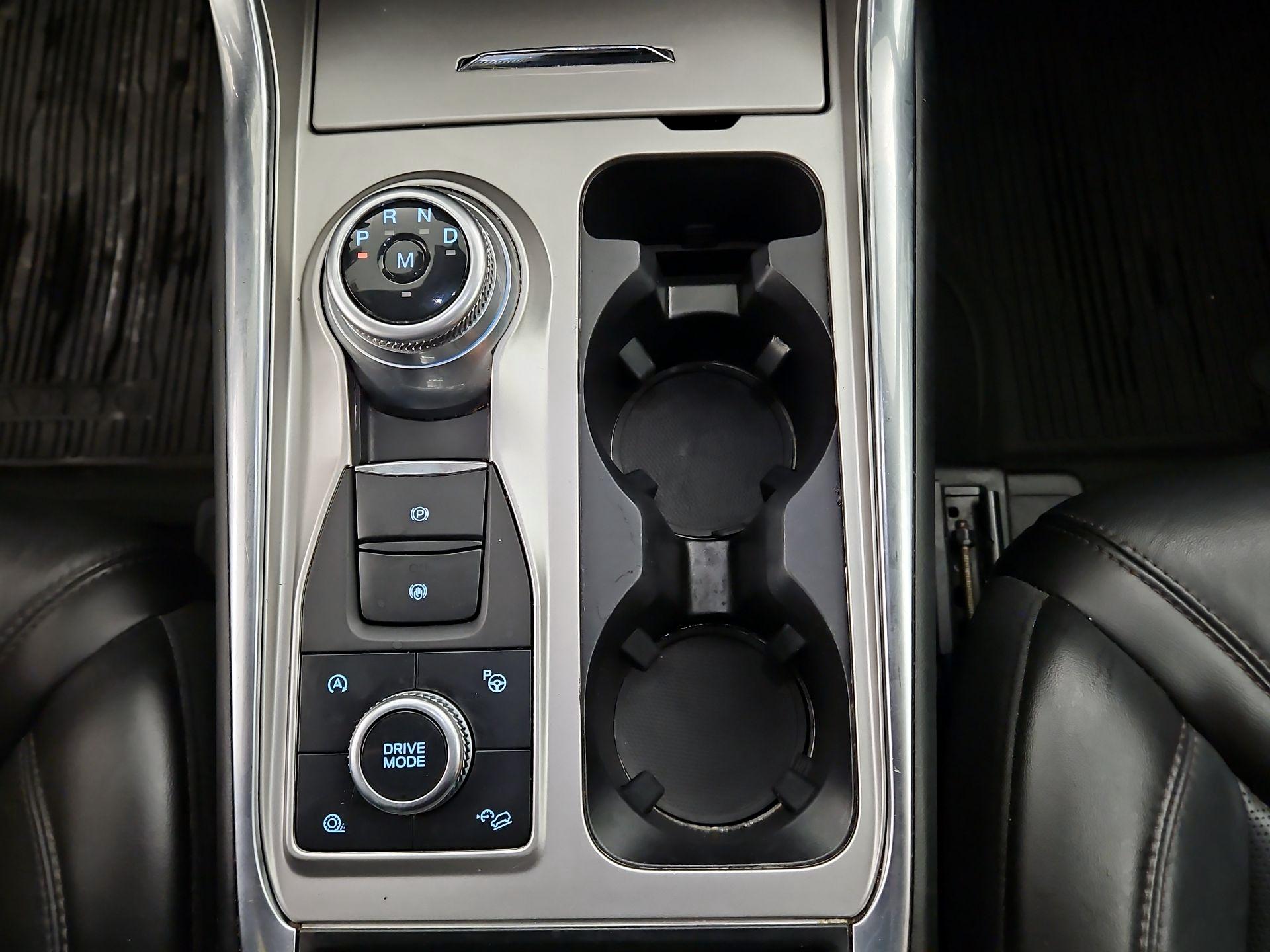 Thumbnail: 2020 Ford Explorer - 18