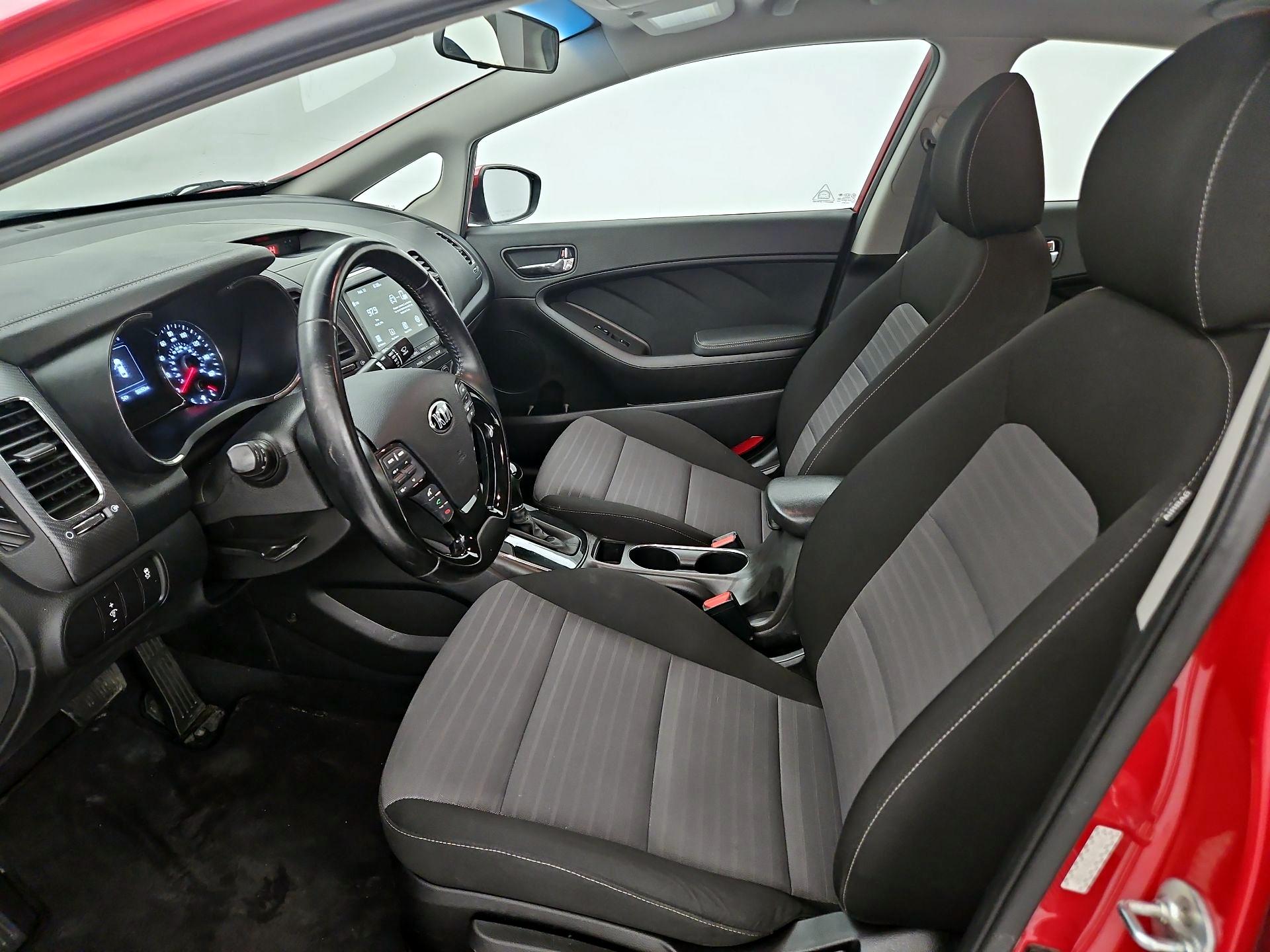 Thumbnail: 2017 Kia Forte - 11