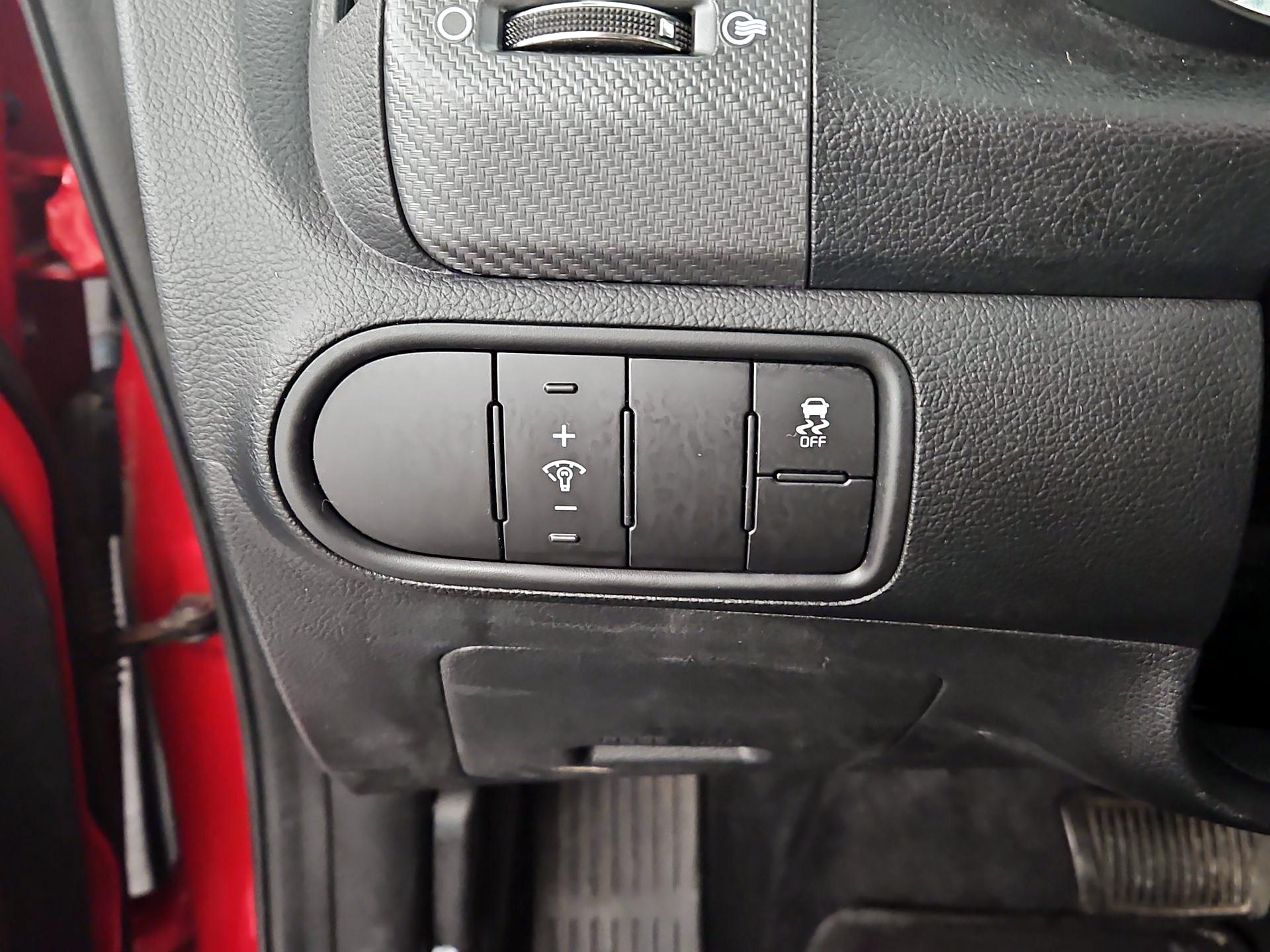 Thumbnail: 2017 Kia Forte - 13