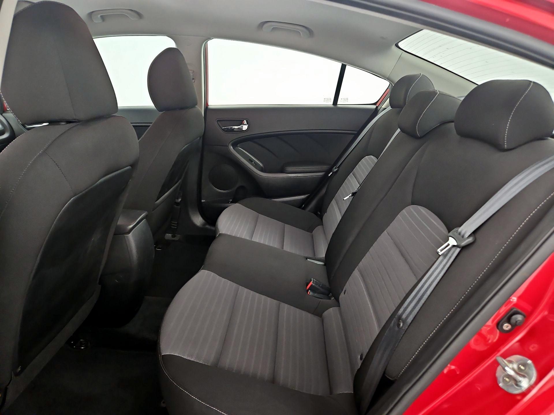 Thumbnail: 2017 Kia Forte - 19