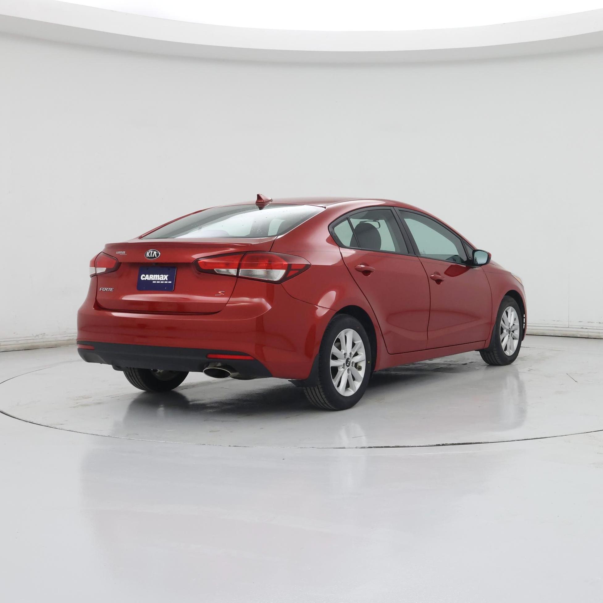 Thumbnail: 2017 Kia Forte - 8