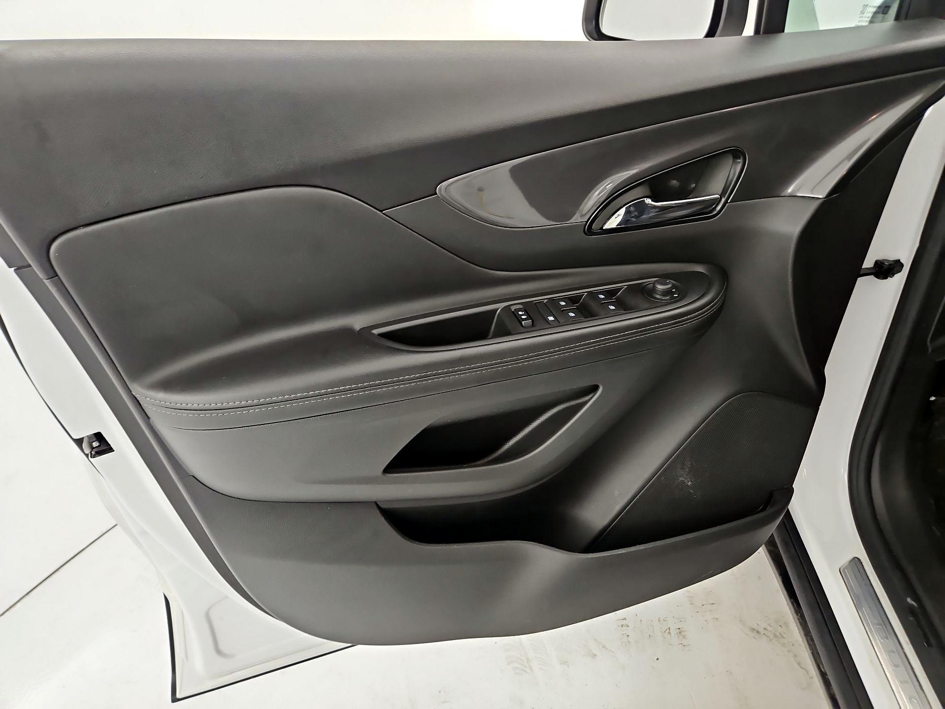 Thumbnail: 2022 Buick Encore - 12