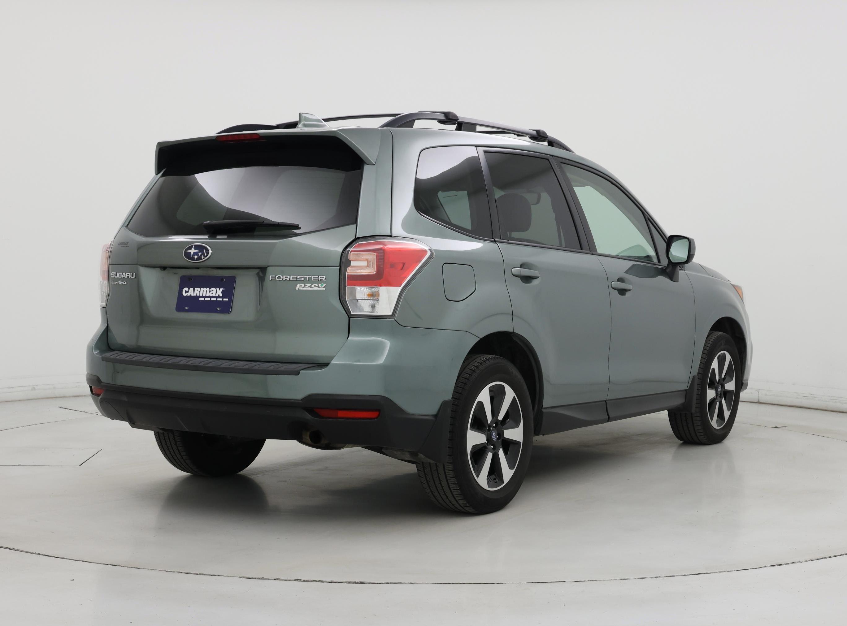 Thumbnail: 2017 Subaru Forester - 8