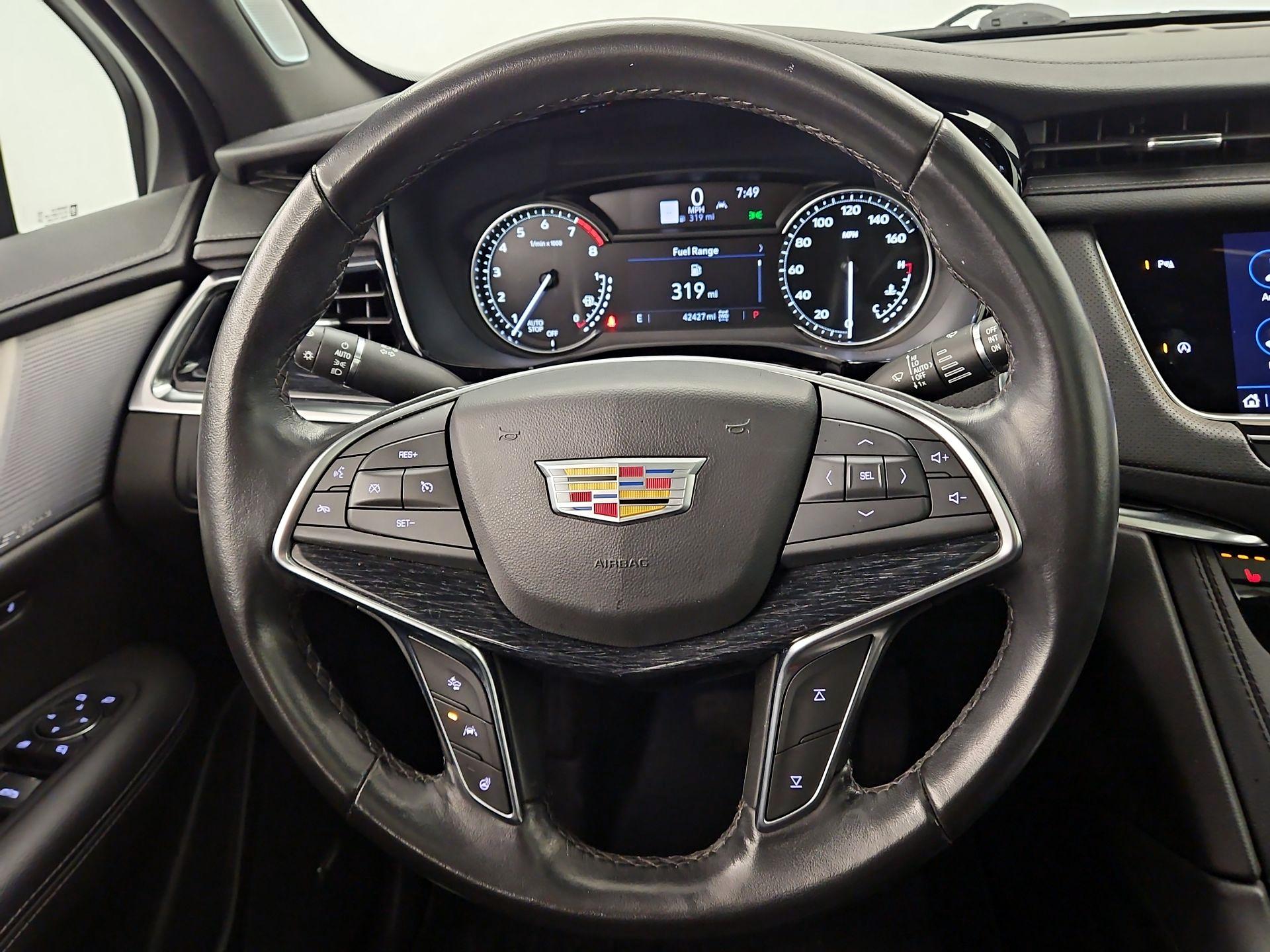 Thumbnail: 2023 Cadillac XT5 - 10