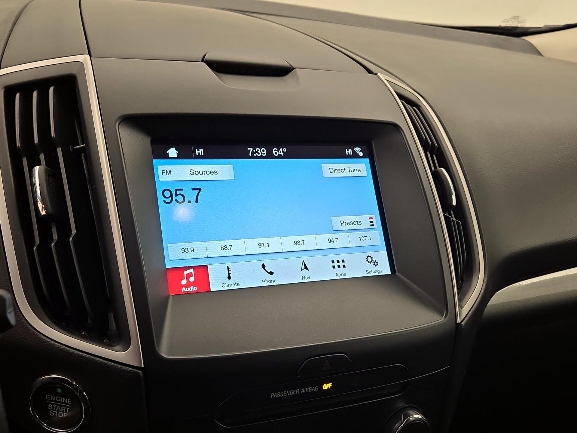 Thumbnail: 2018 Ford Edge - 16