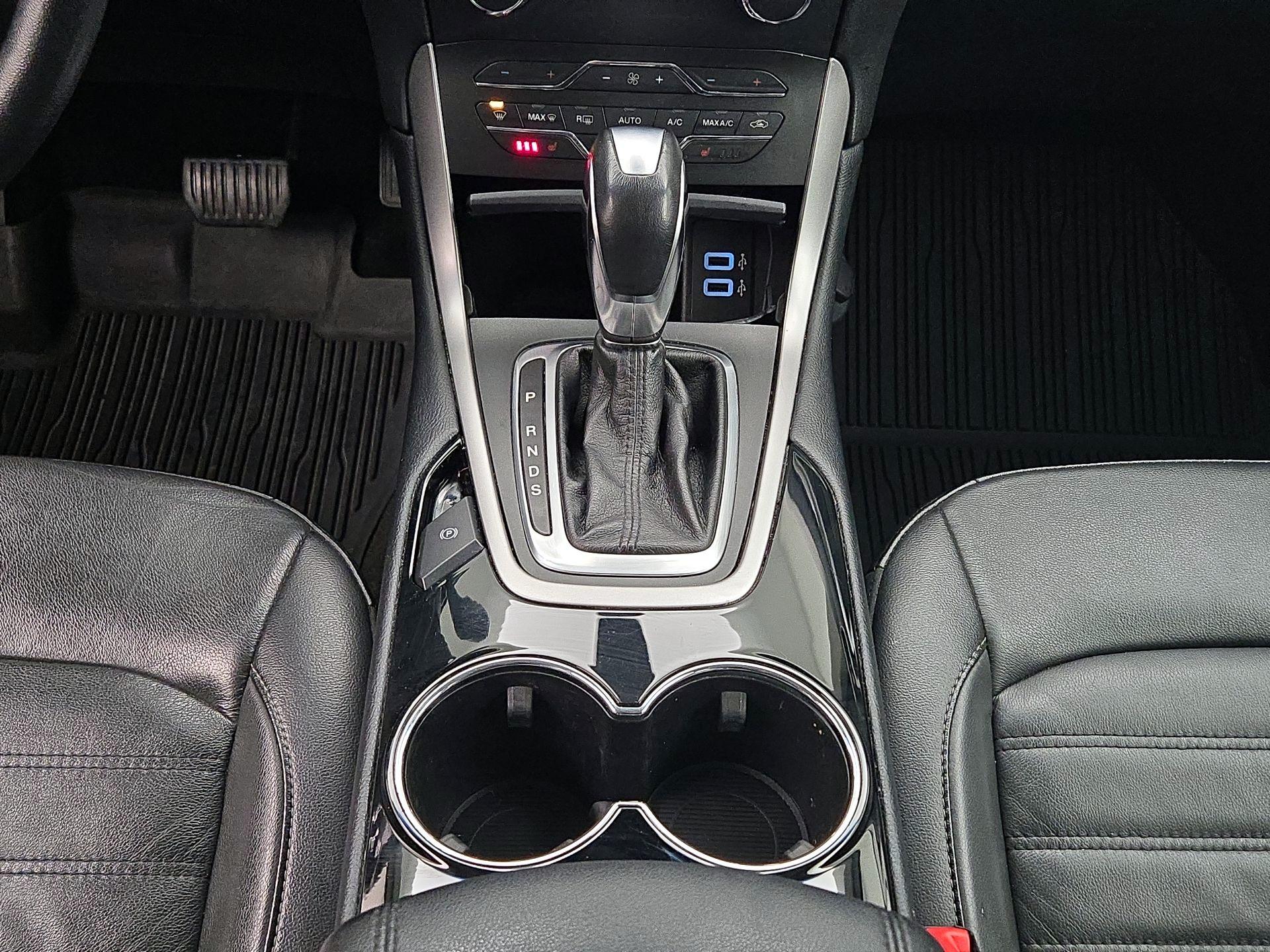 Thumbnail: 2018 Ford Edge - 18