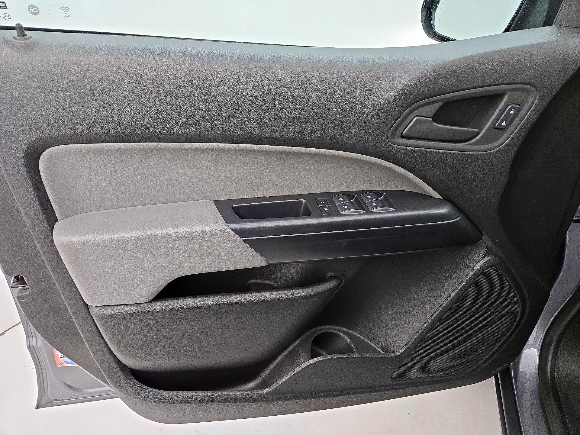 Thumbnail: 2022 Chevrolet Colorado - 12