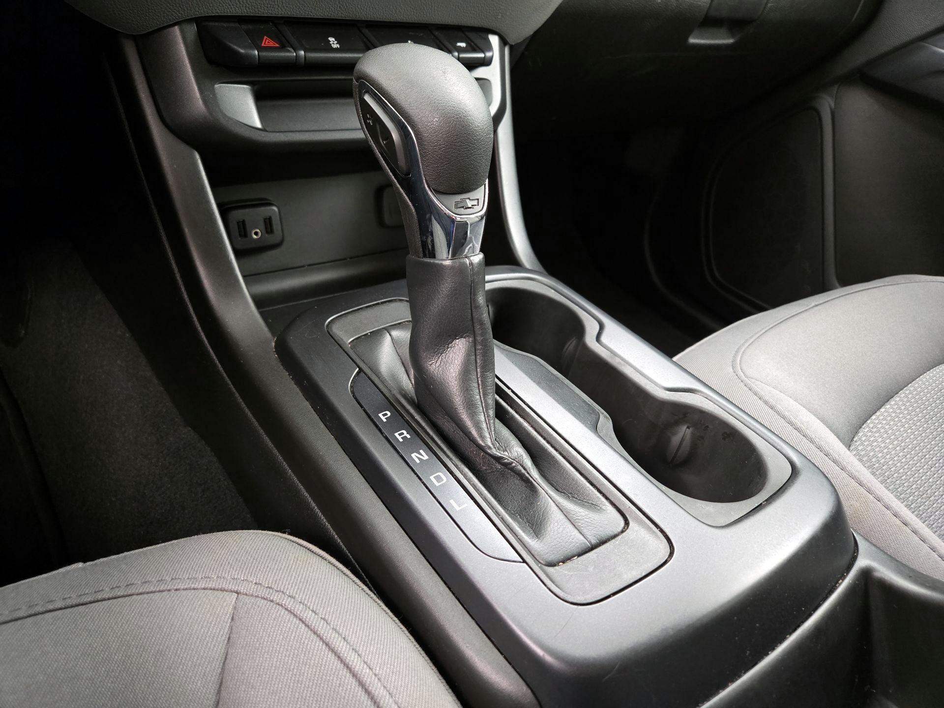 Thumbnail: 2022 Chevrolet Colorado - 17