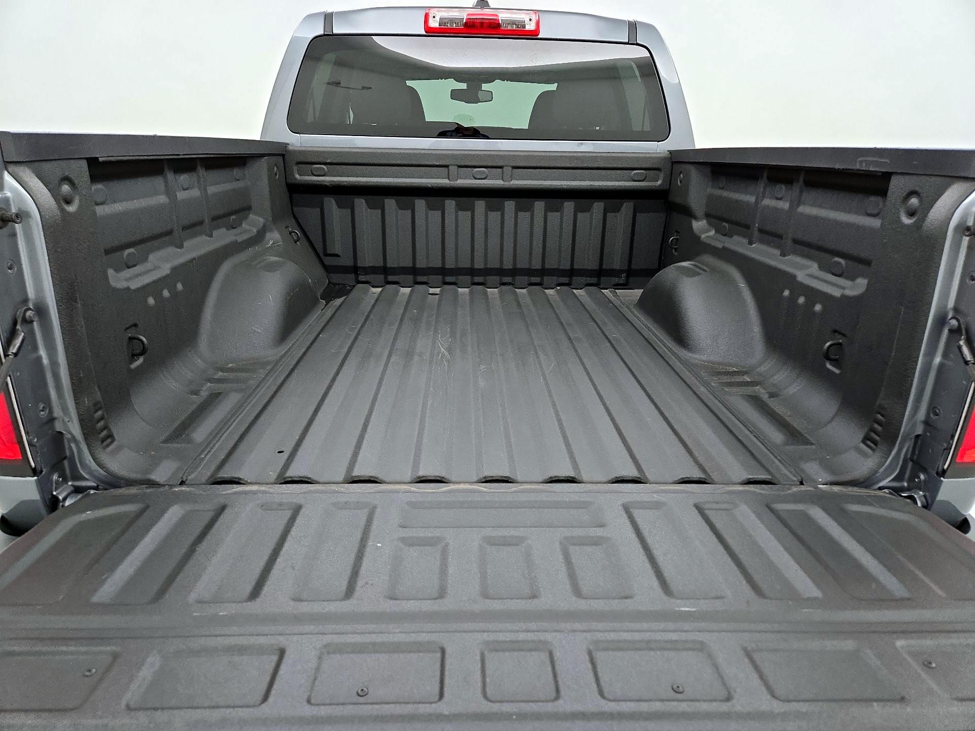 Thumbnail: 2022 Chevrolet Colorado - 20