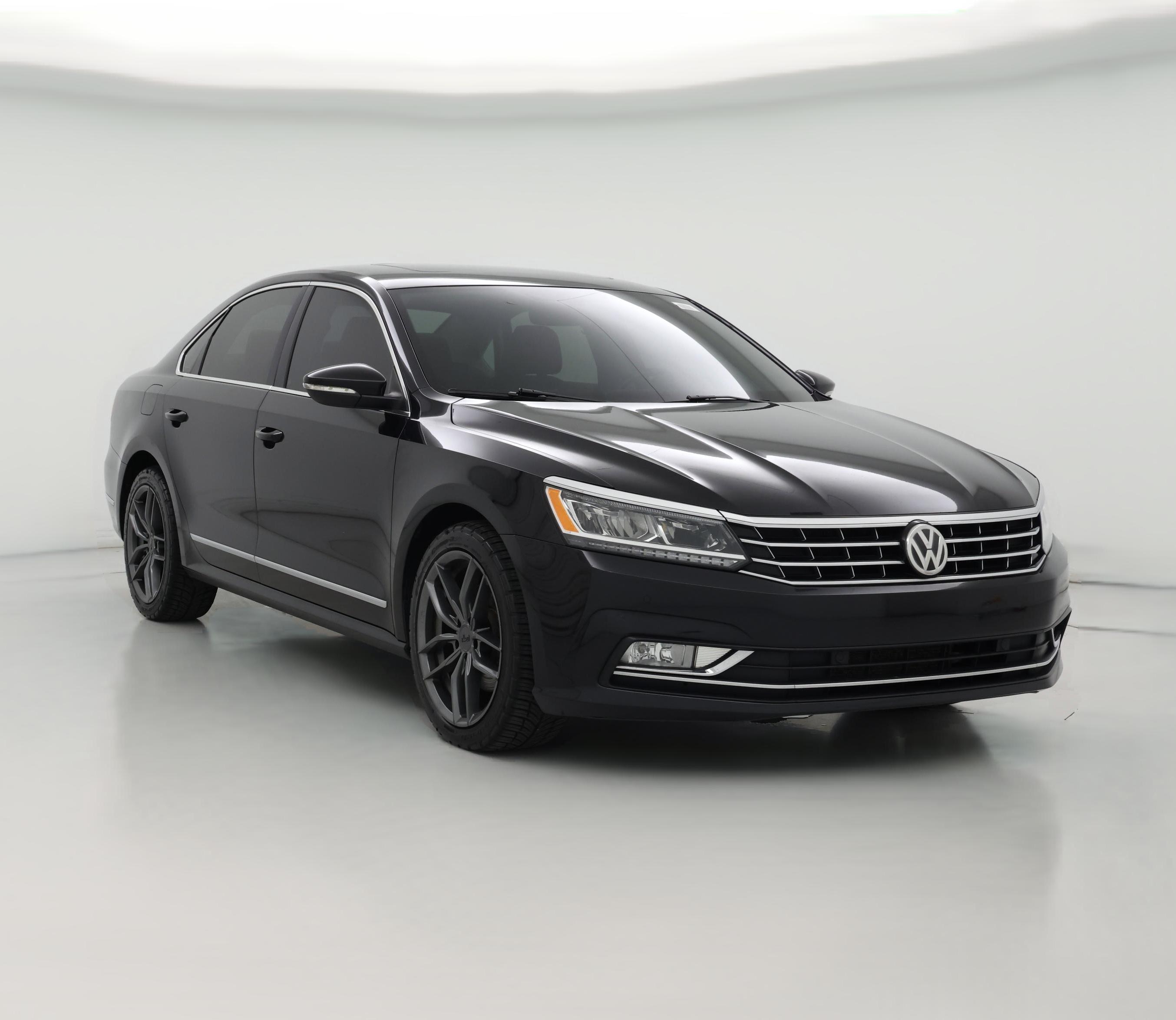 Thumbnail: 2017 Volkswagen Passat - 1