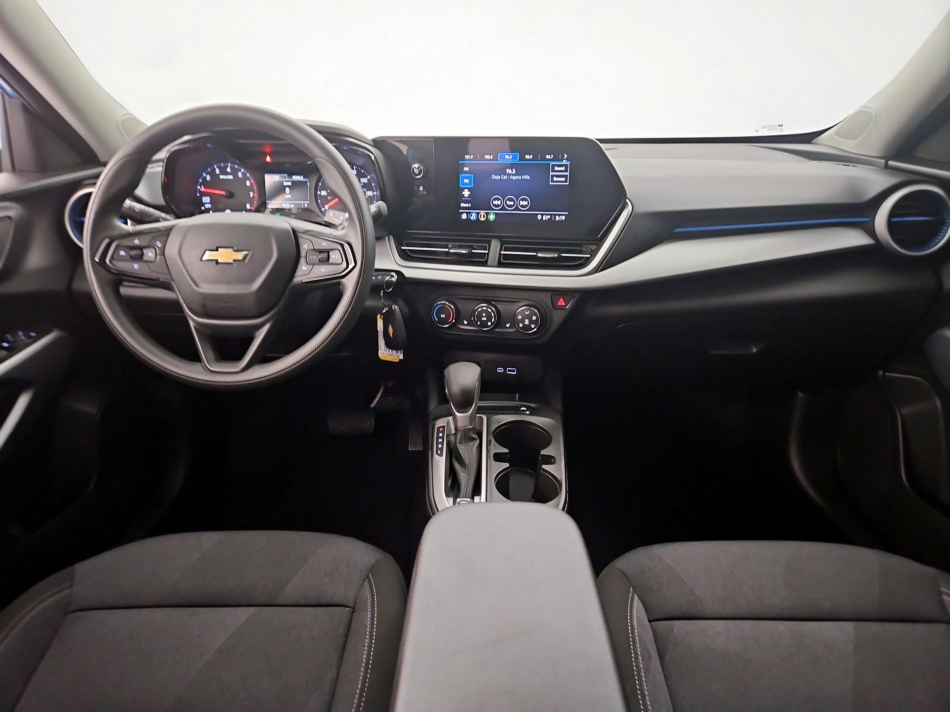 Thumbnail: 2025 Chevrolet Trax - 9