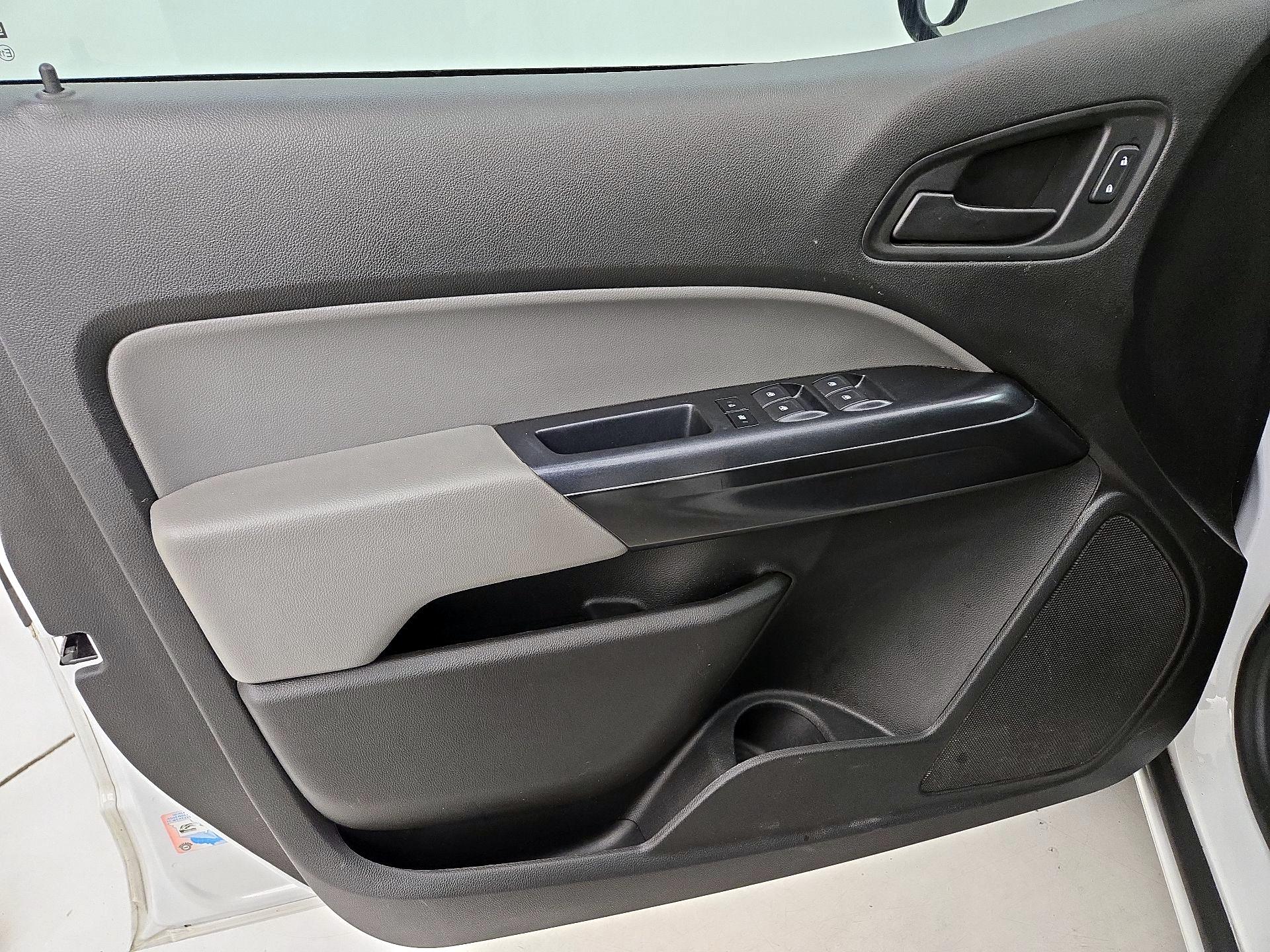 Thumbnail: 2021 Chevrolet Colorado - 12