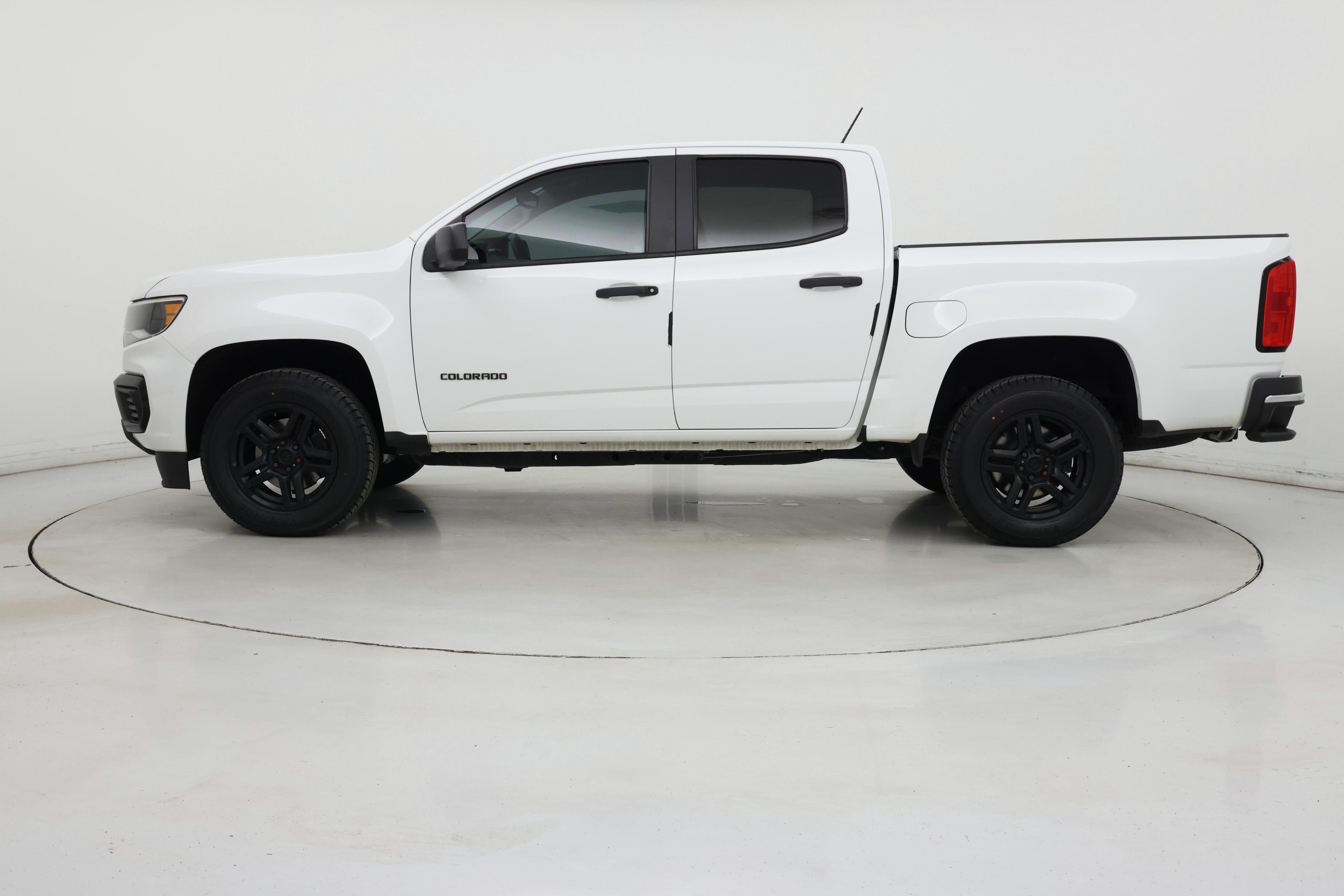 Thumbnail: 2021 Chevrolet Colorado - 3