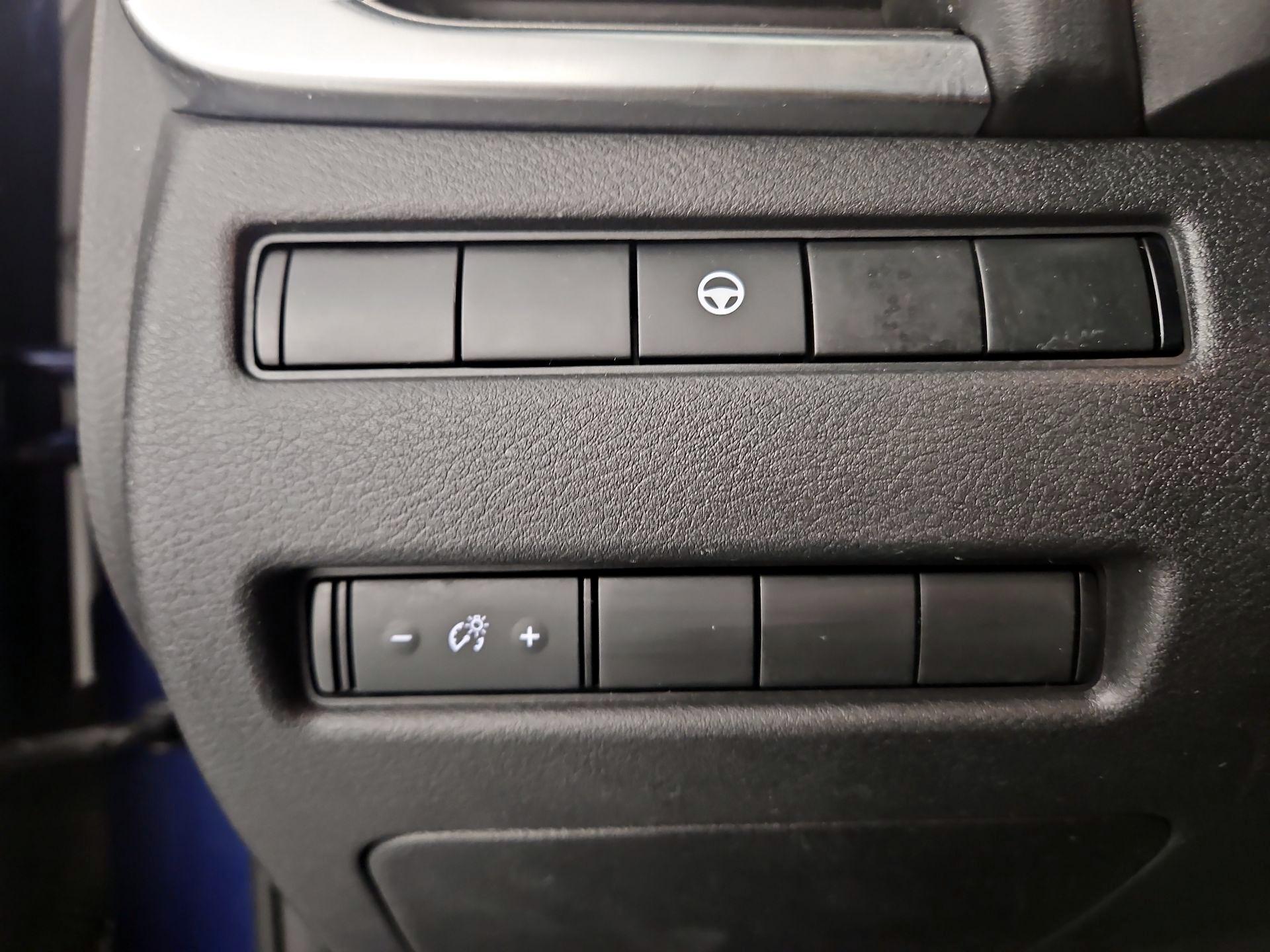 Thumbnail: 2021 Nissan Rogue - 13