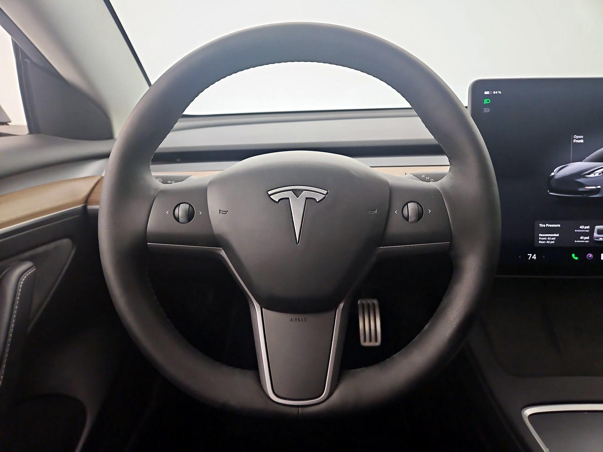 Thumbnail: 2023 Tesla Model 3 - 10