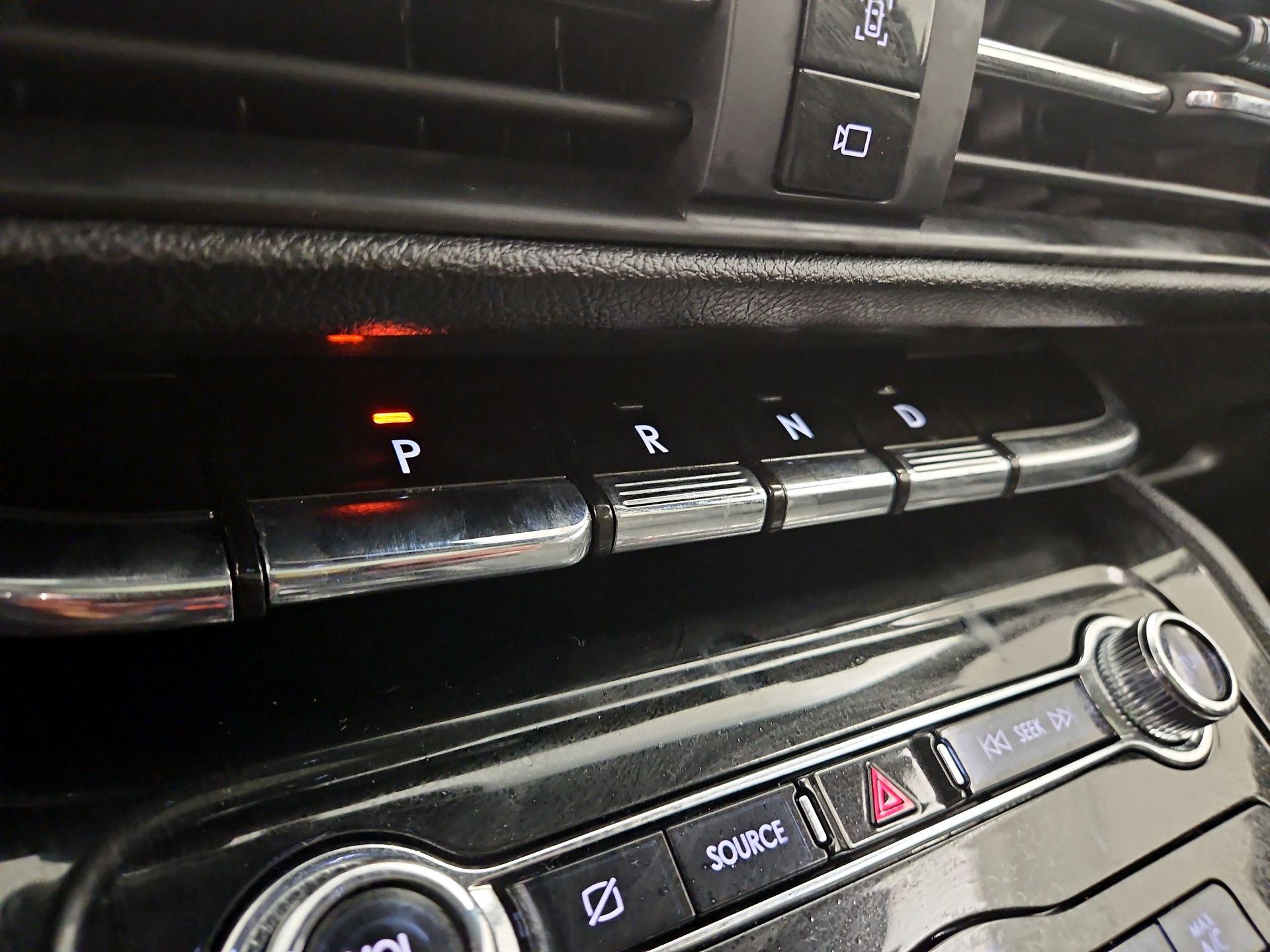 Thumbnail: 2021 Lincoln Corsair - 18