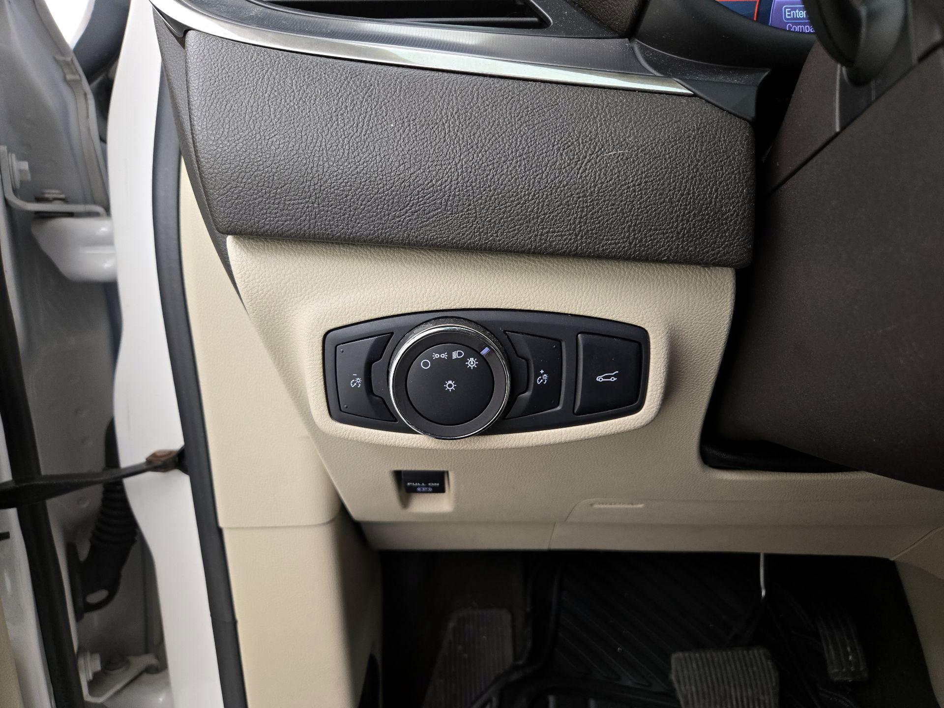 Thumbnail: 2019 Lincoln MKC - 13