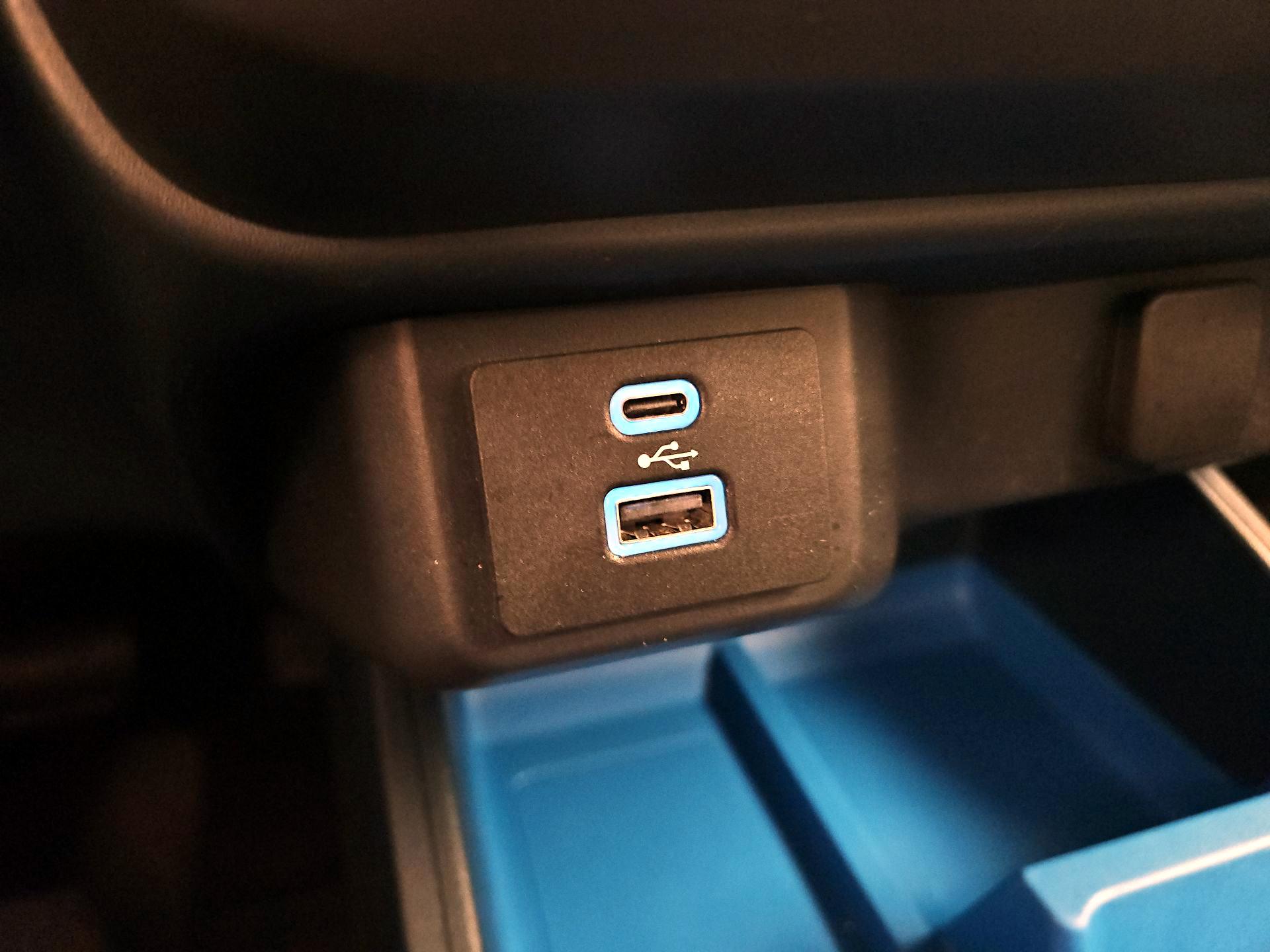 Thumbnail: 2022 Ford Maverick - 18