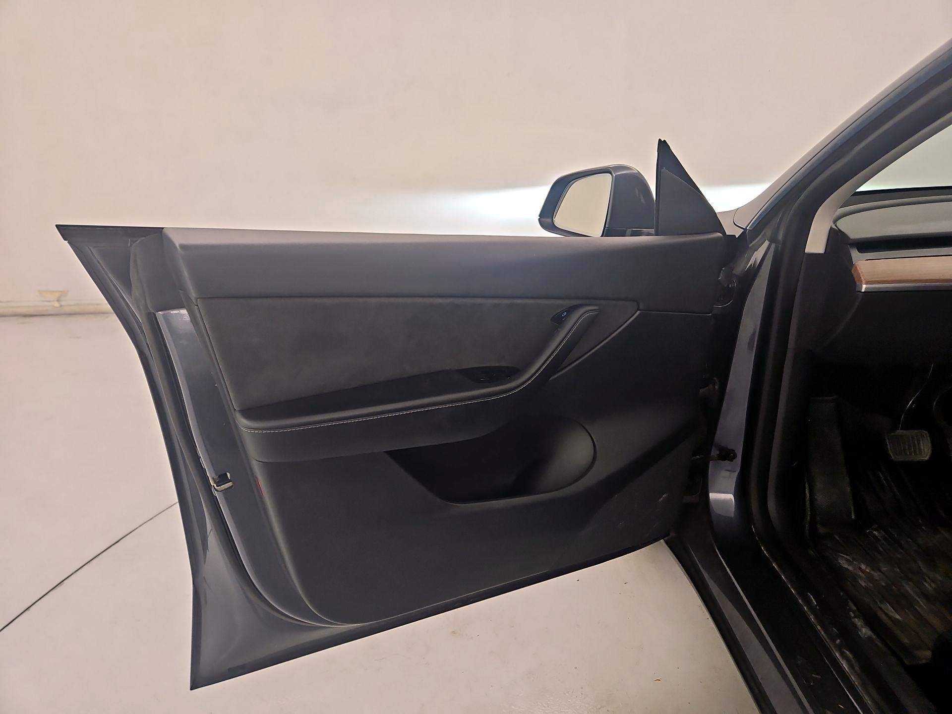 Thumbnail: 2021 Tesla Model Y - 12