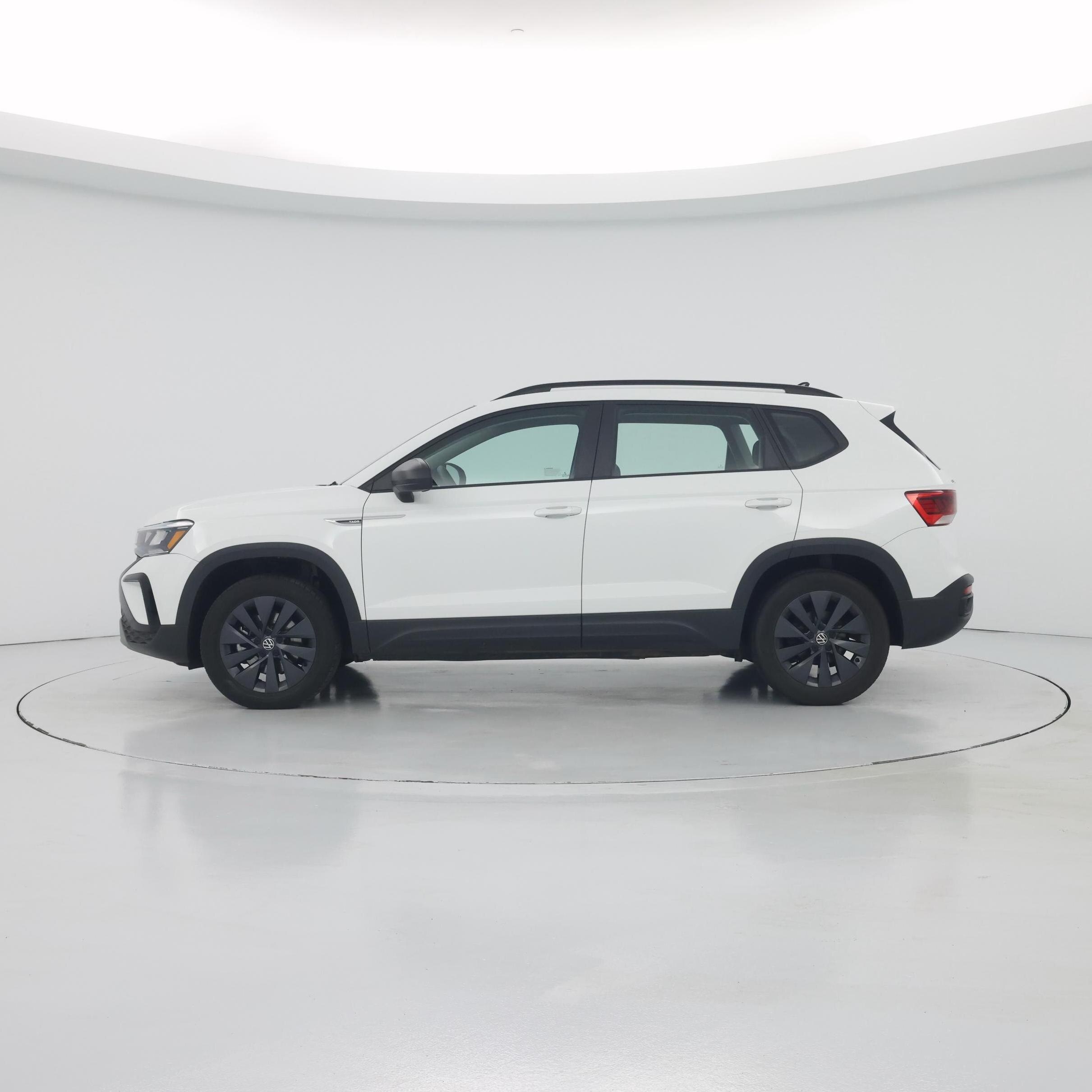Thumbnail: 2022 Volkswagen Taos - 3