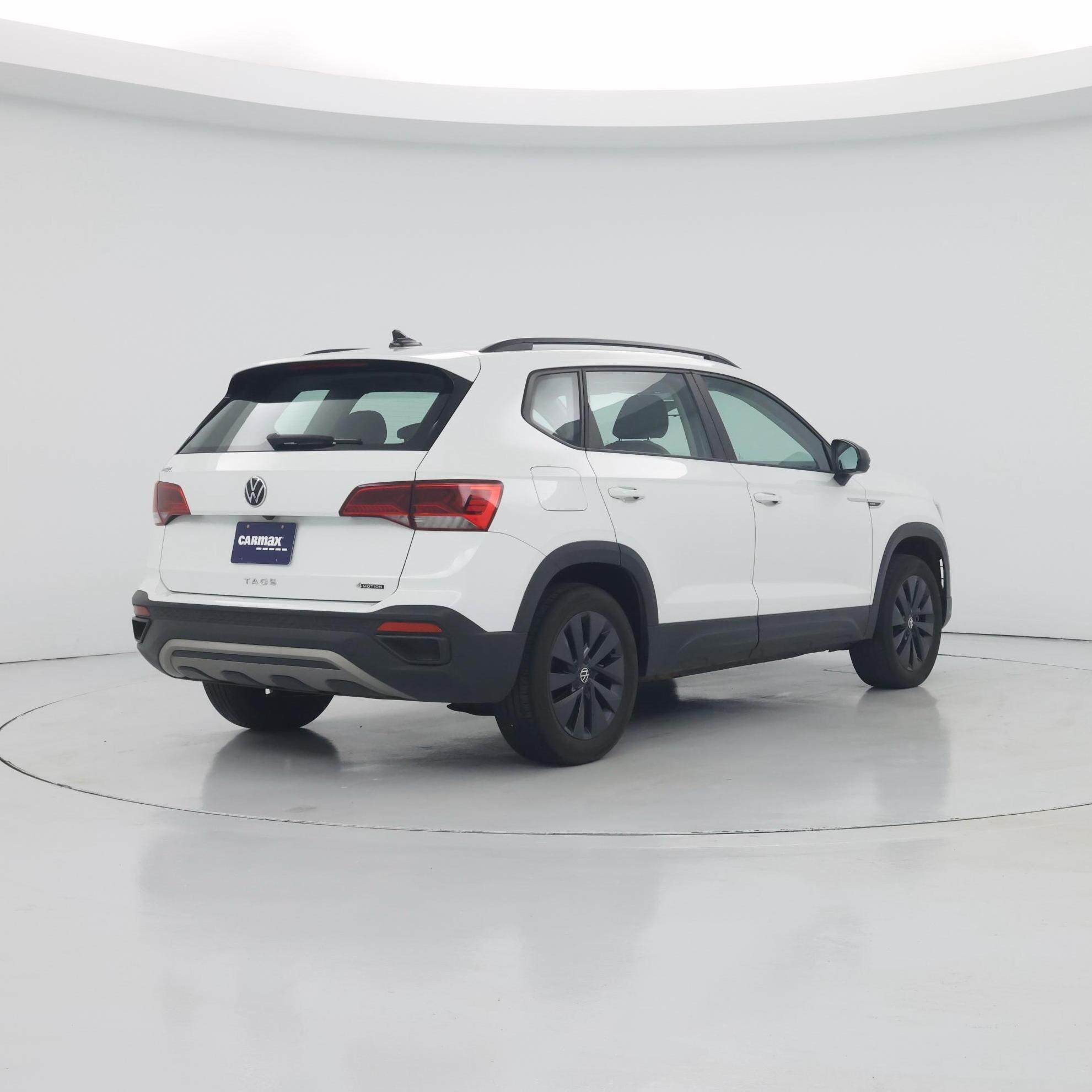 Thumbnail: 2022 Volkswagen Taos - 8