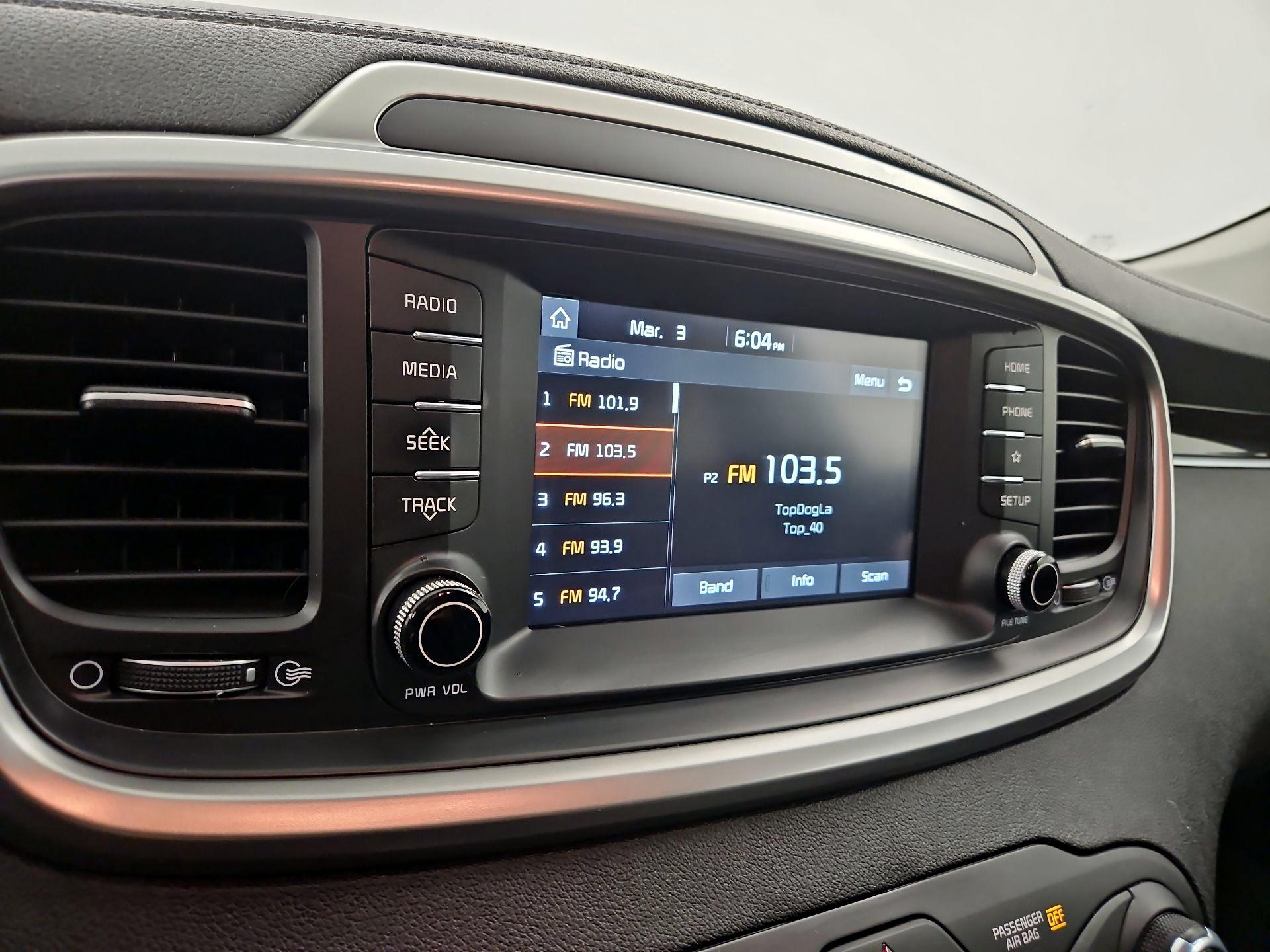 Thumbnail: 2020 Kia Sorento - 15