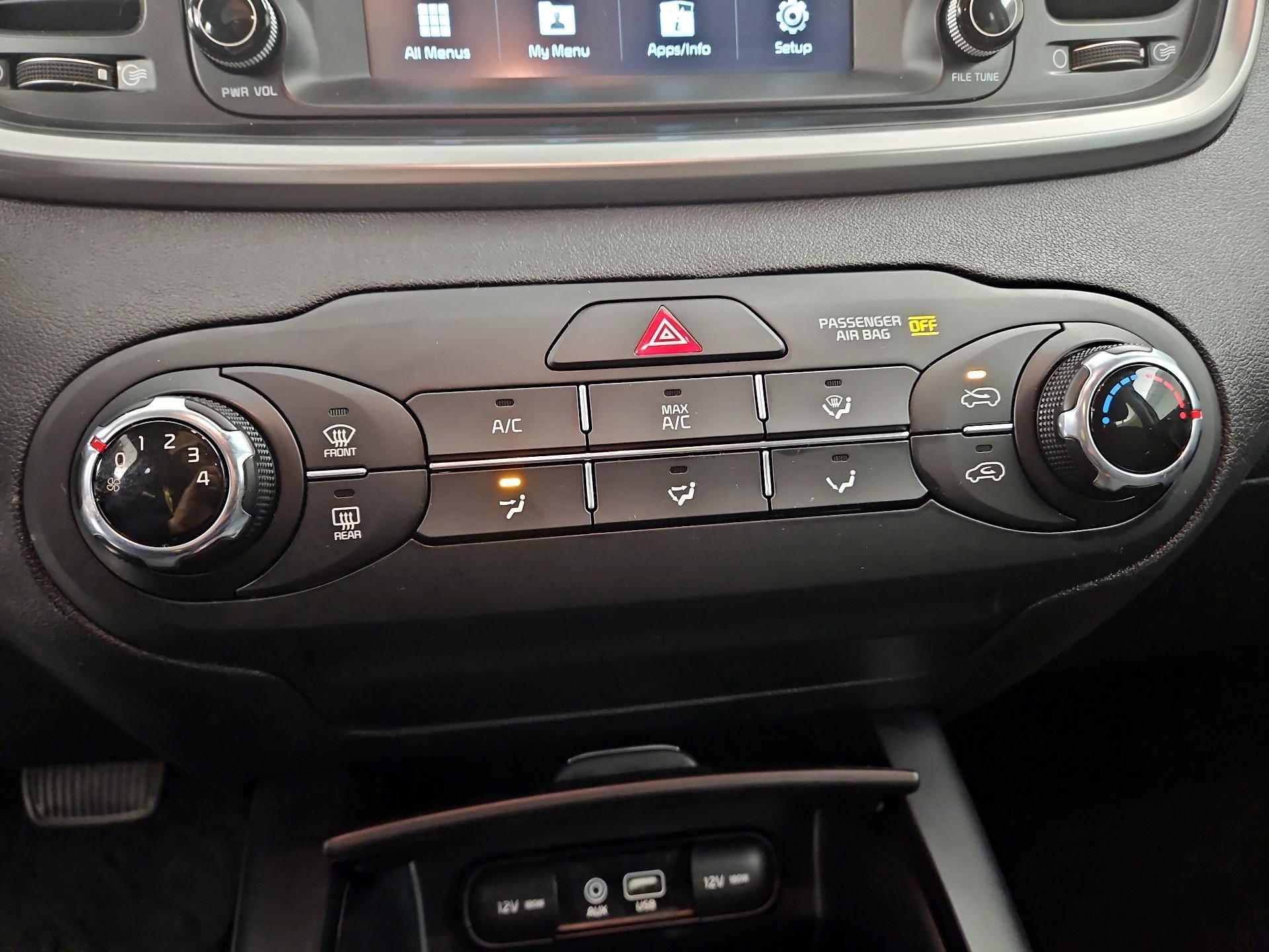 Thumbnail: 2020 Kia Sorento - 16