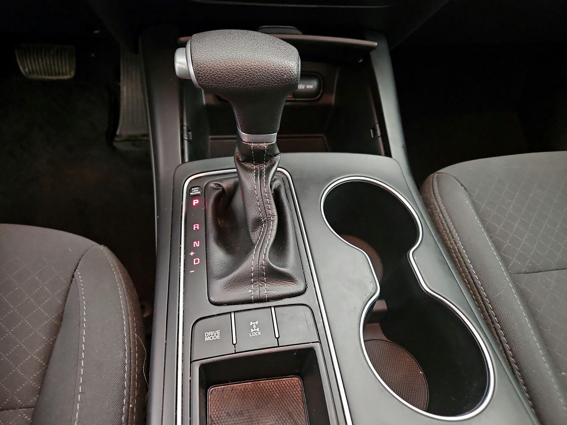 Thumbnail: 2020 Kia Sorento - 17