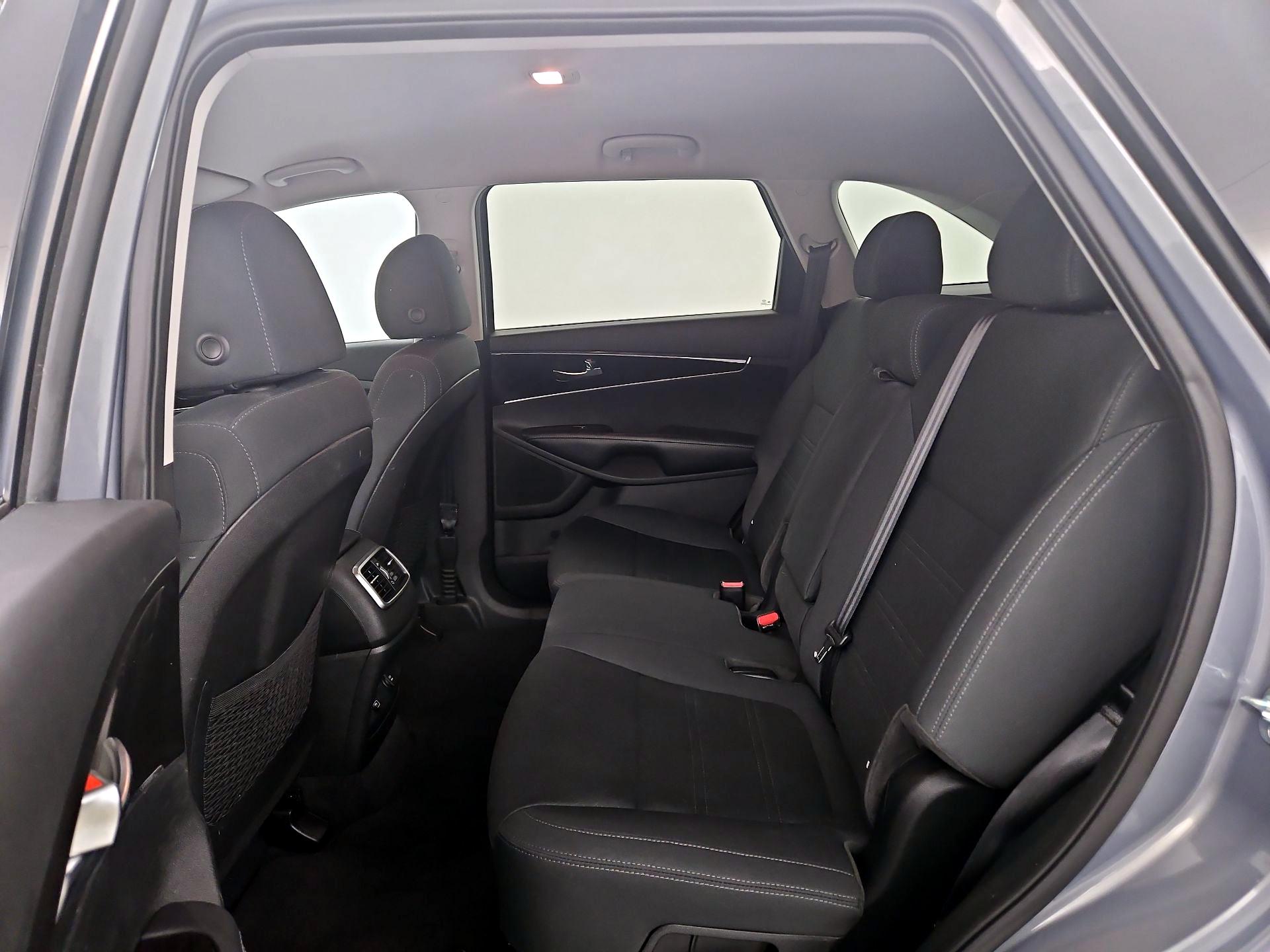 Thumbnail: 2020 Kia Sorento - 19