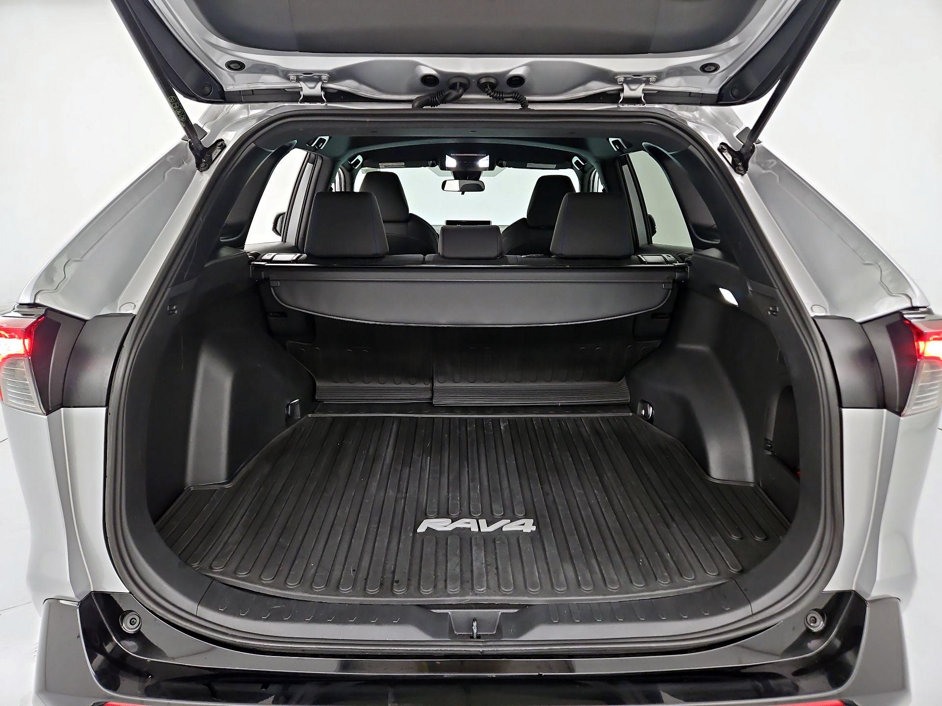 Thumbnail: 2025 Toyota RAV4 - 20