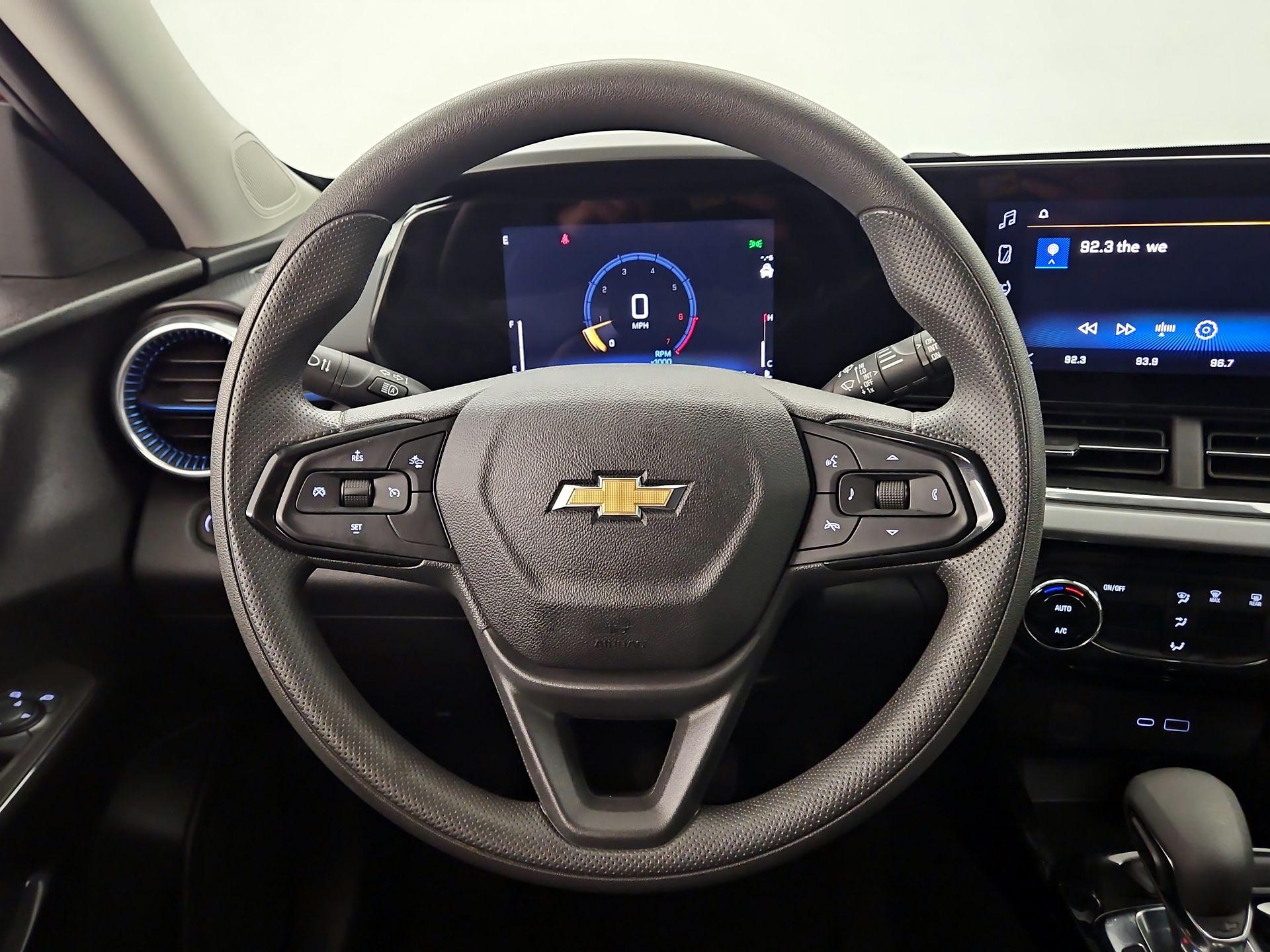 Thumbnail: 2024 Chevrolet Trax - 10