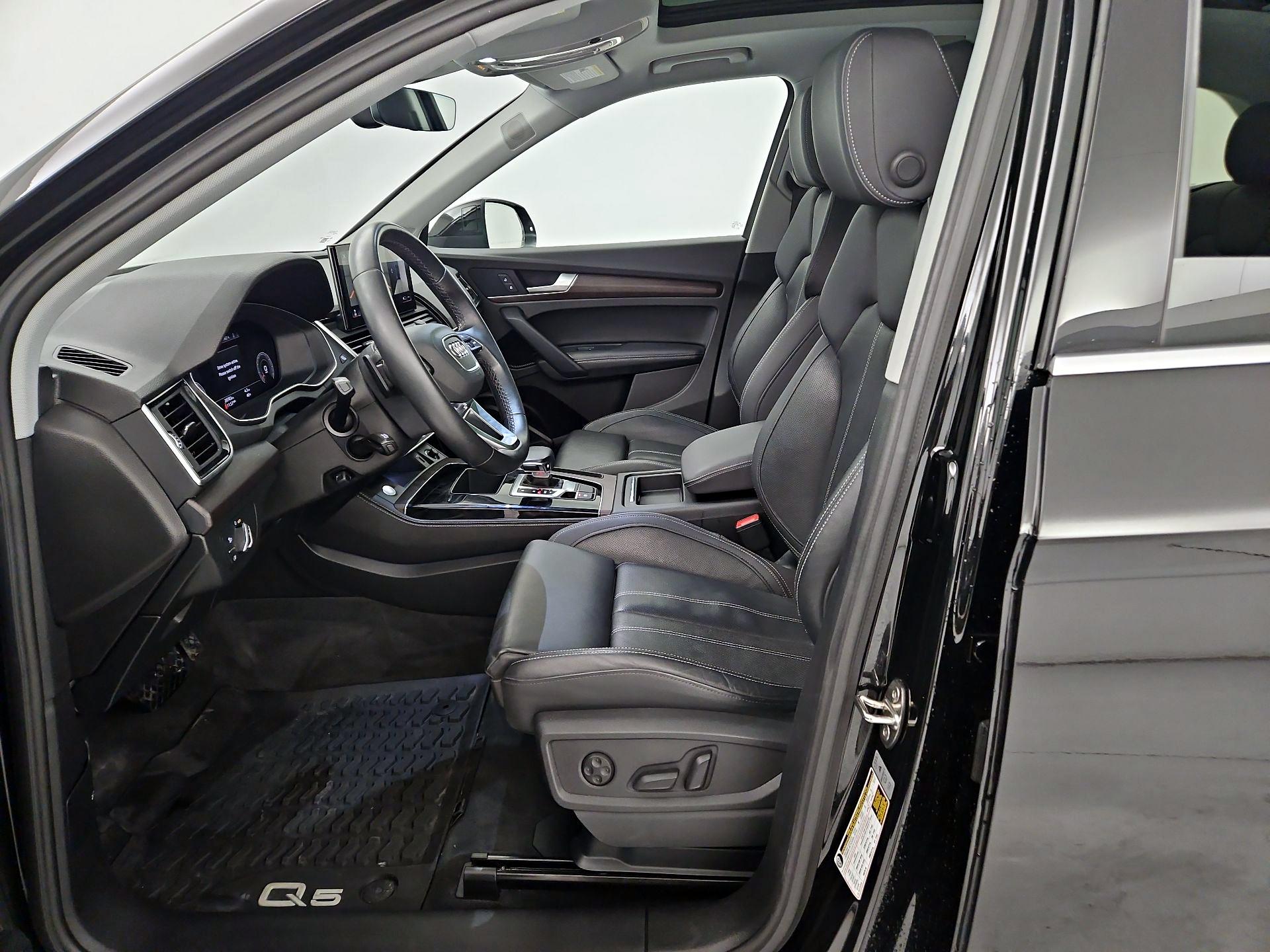 Thumbnail: 2022 Audi Q5 - 11