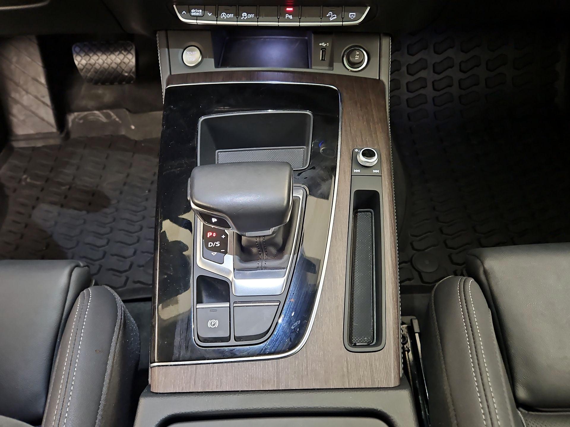 Thumbnail: 2022 Audi Q5 - 18