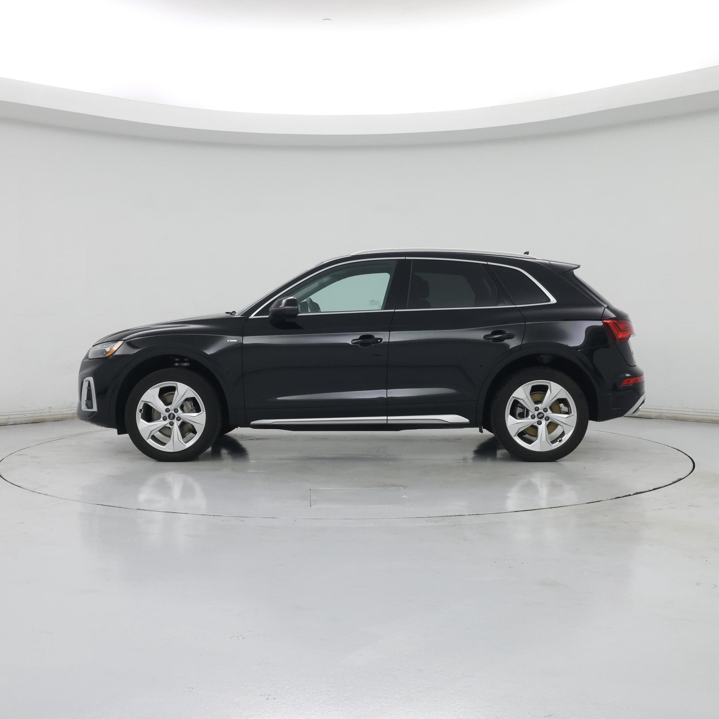 Thumbnail: 2022 Audi Q5 - 3
