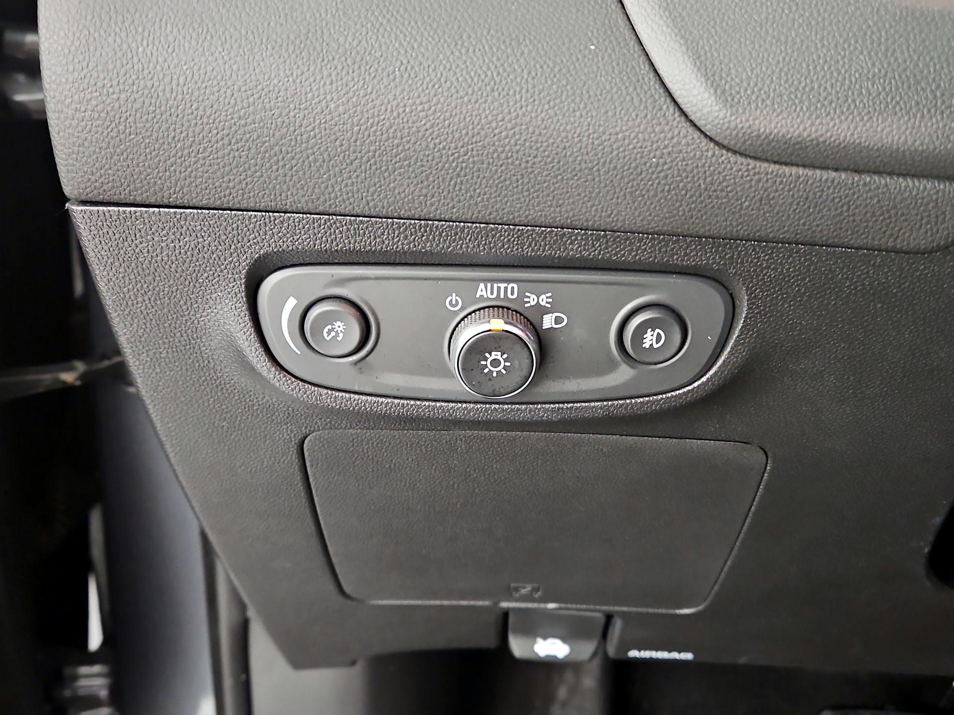 Thumbnail: 2020 Buick Encore GX - 13